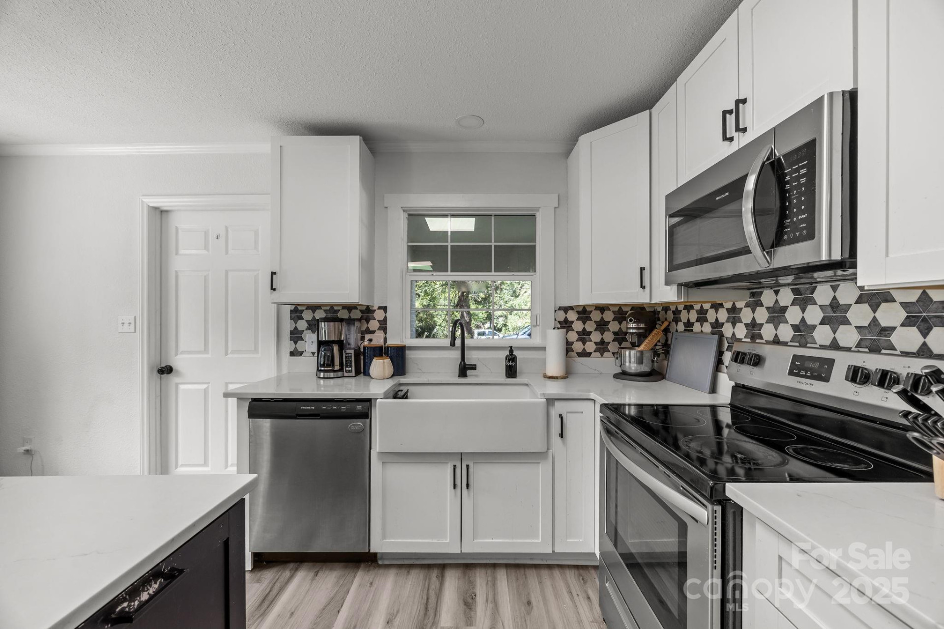 1225 Gilbert Street - Photo 16