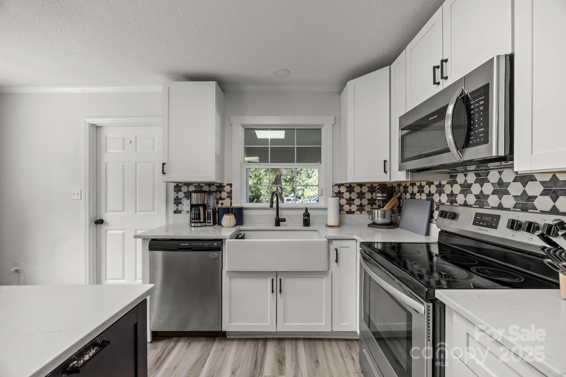 1225 Gilbert Street - Photo 16