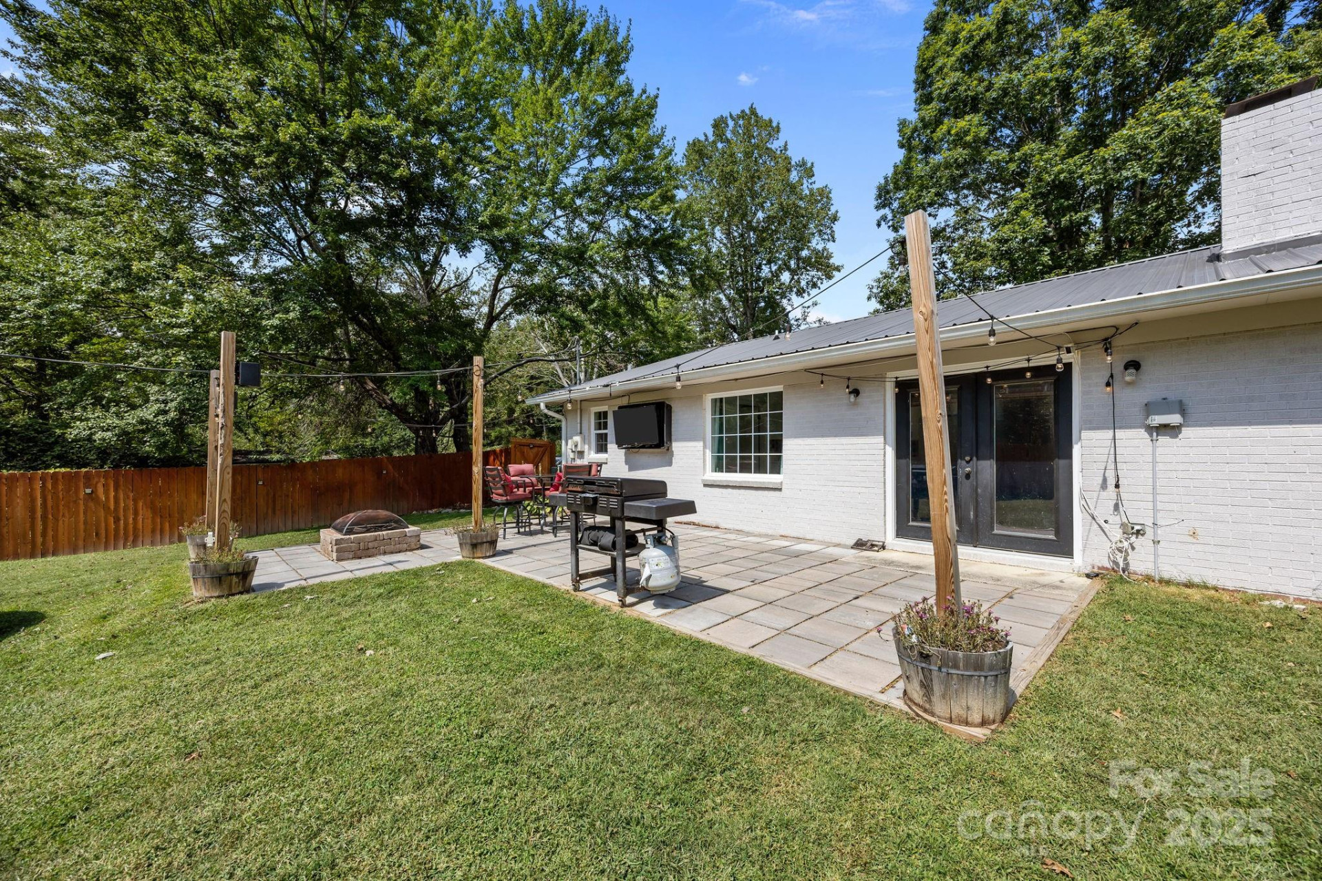 1225 Gilbert Street - Photo 36