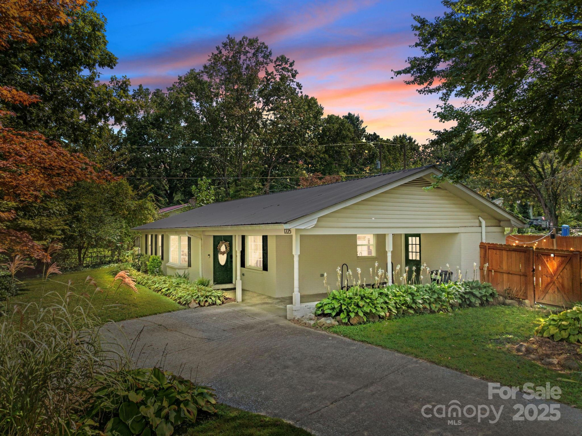 1225 Gilbert Street - Photo 5