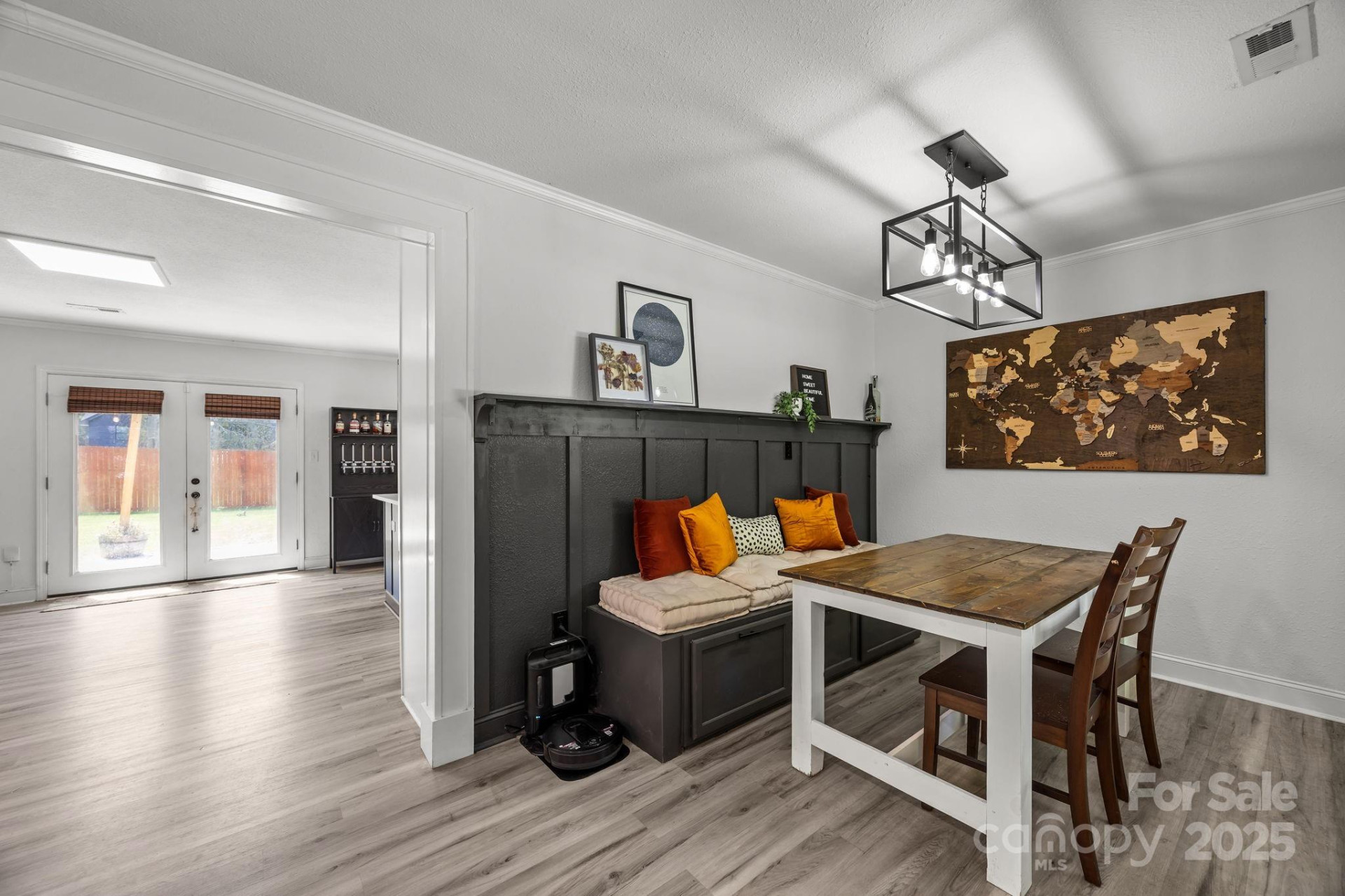 1225 Gilbert Street - Photo 8