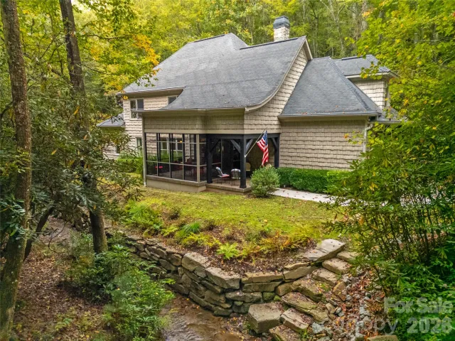 923 Ugugu Drive