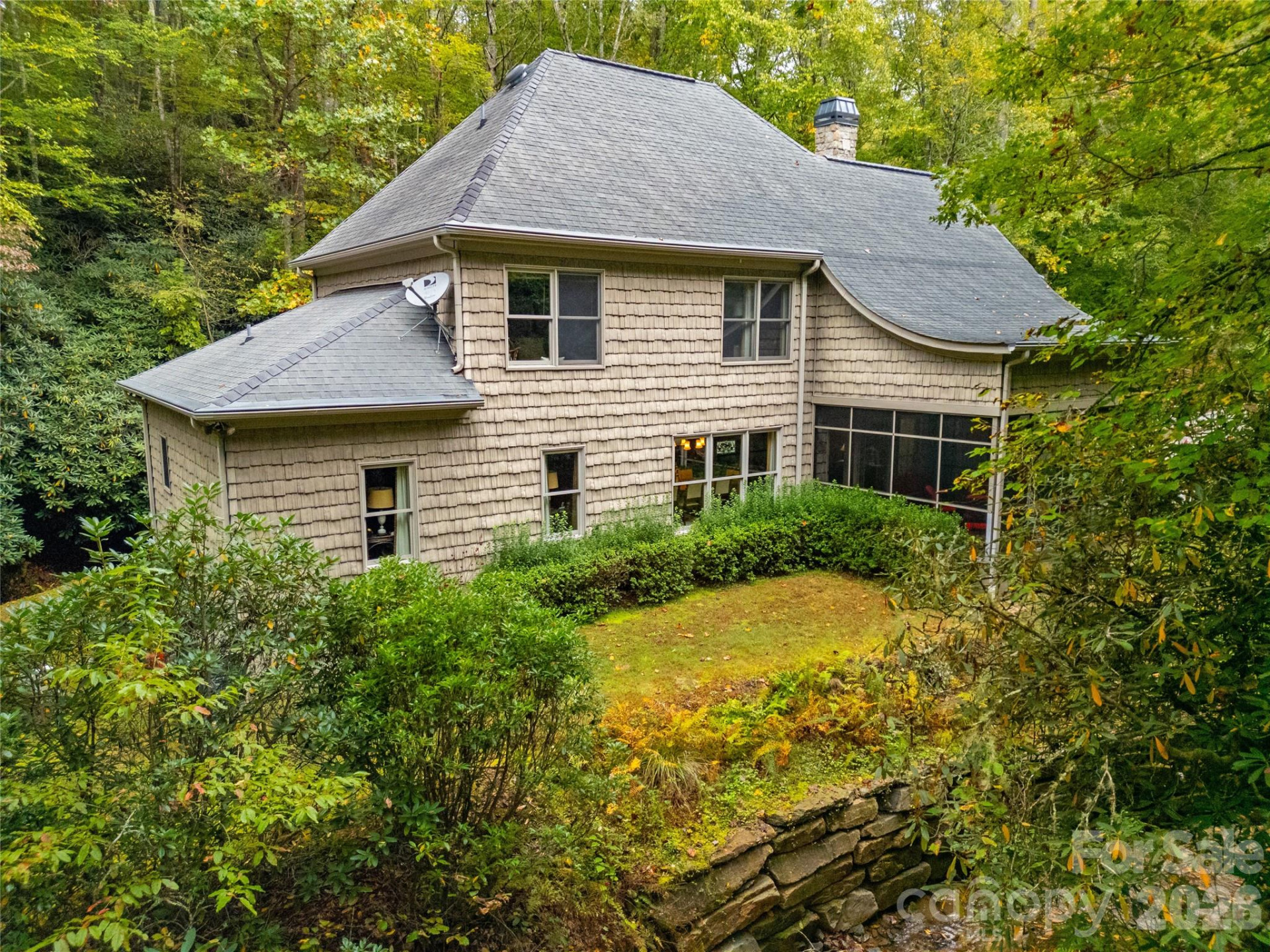 923 Ugugu Drive - Photo 3