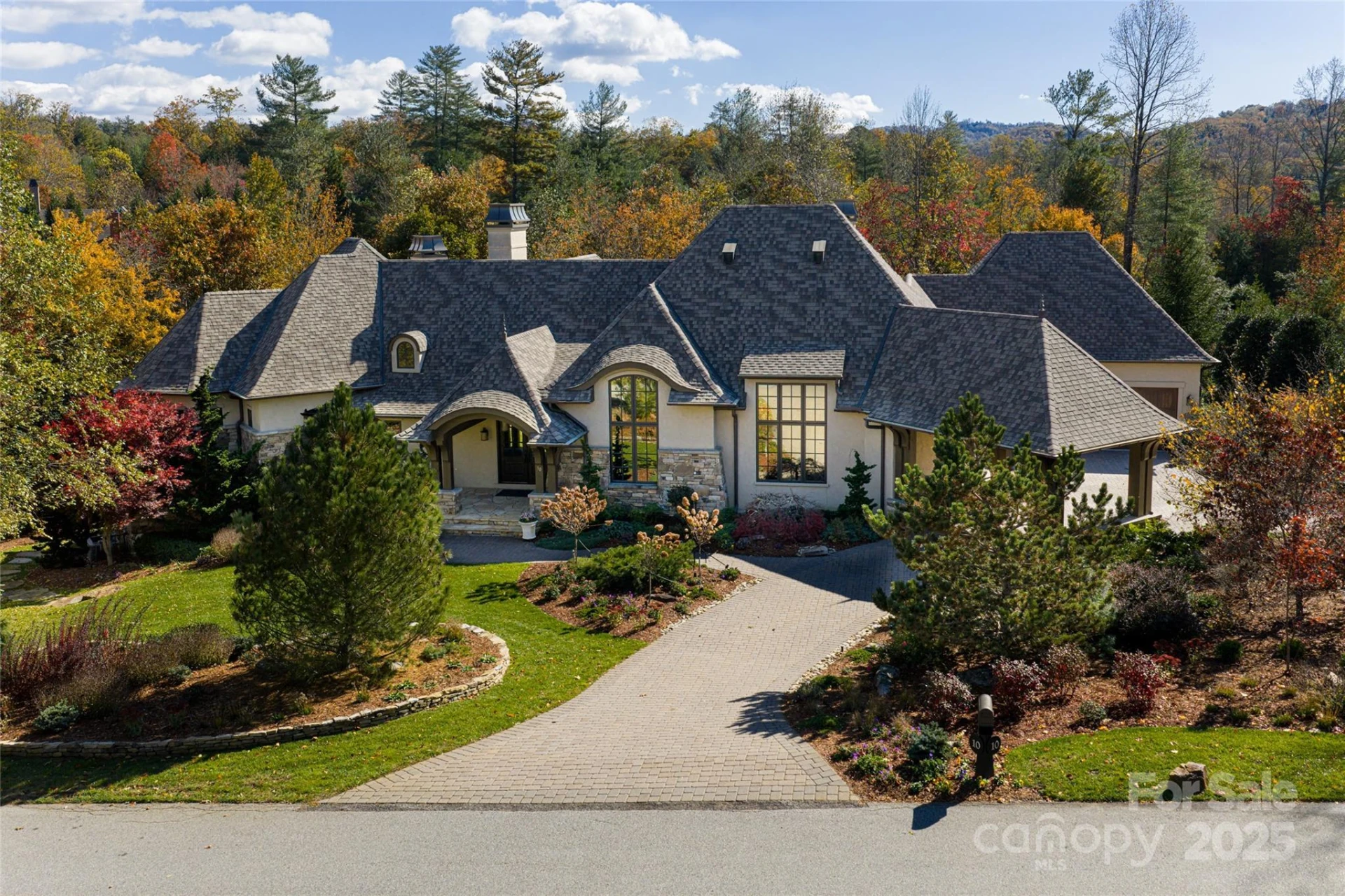 10 Fairsted Drive