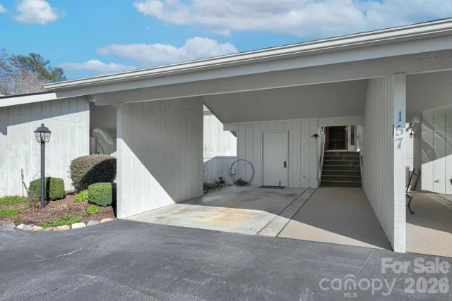 157 Glen Cannon Point