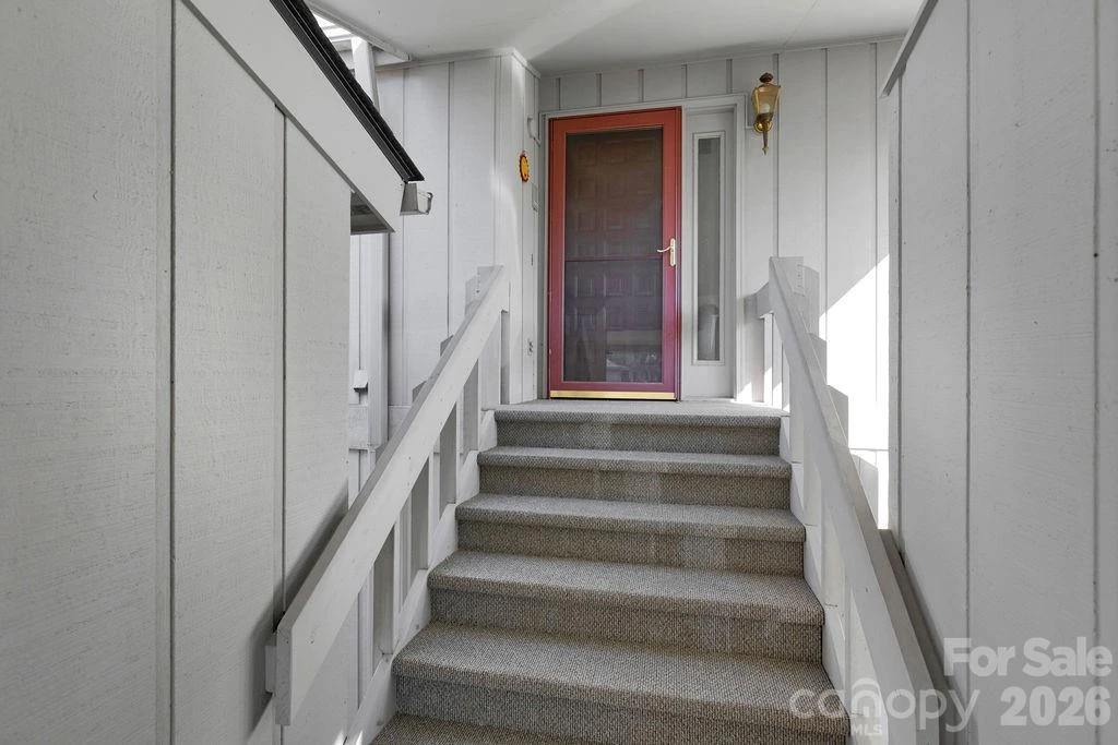 157 Glen Cannon Point #3 - Photo 2