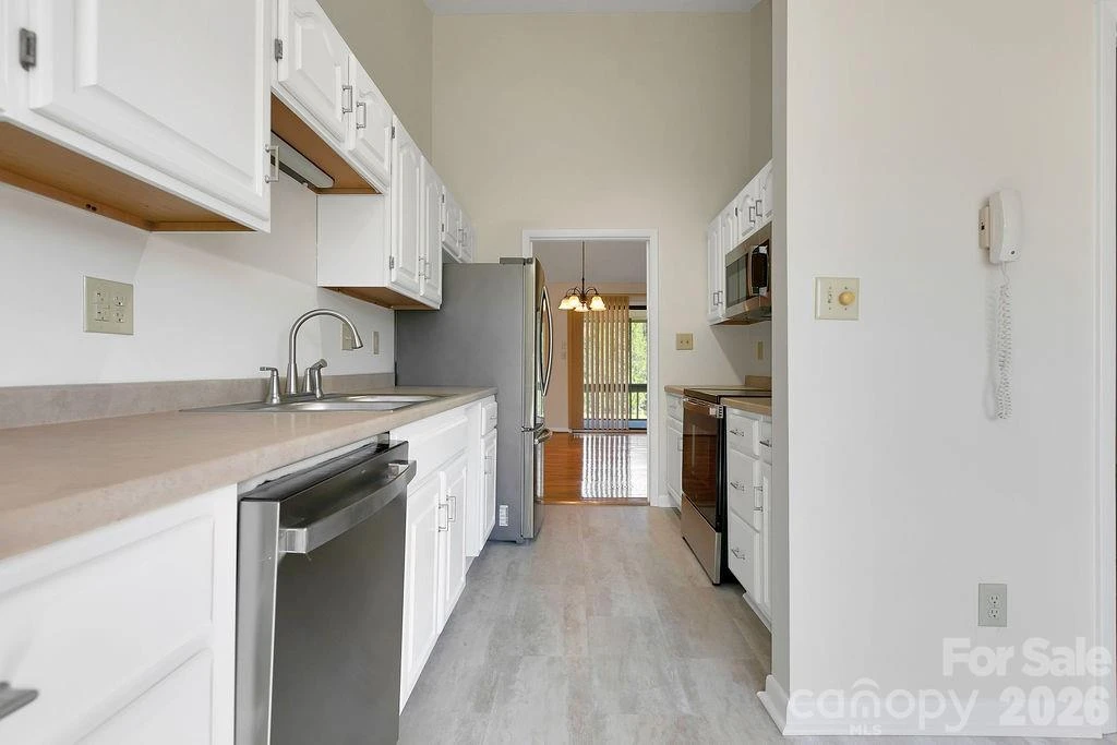157 Glen Cannon Point #3 - Photo 12