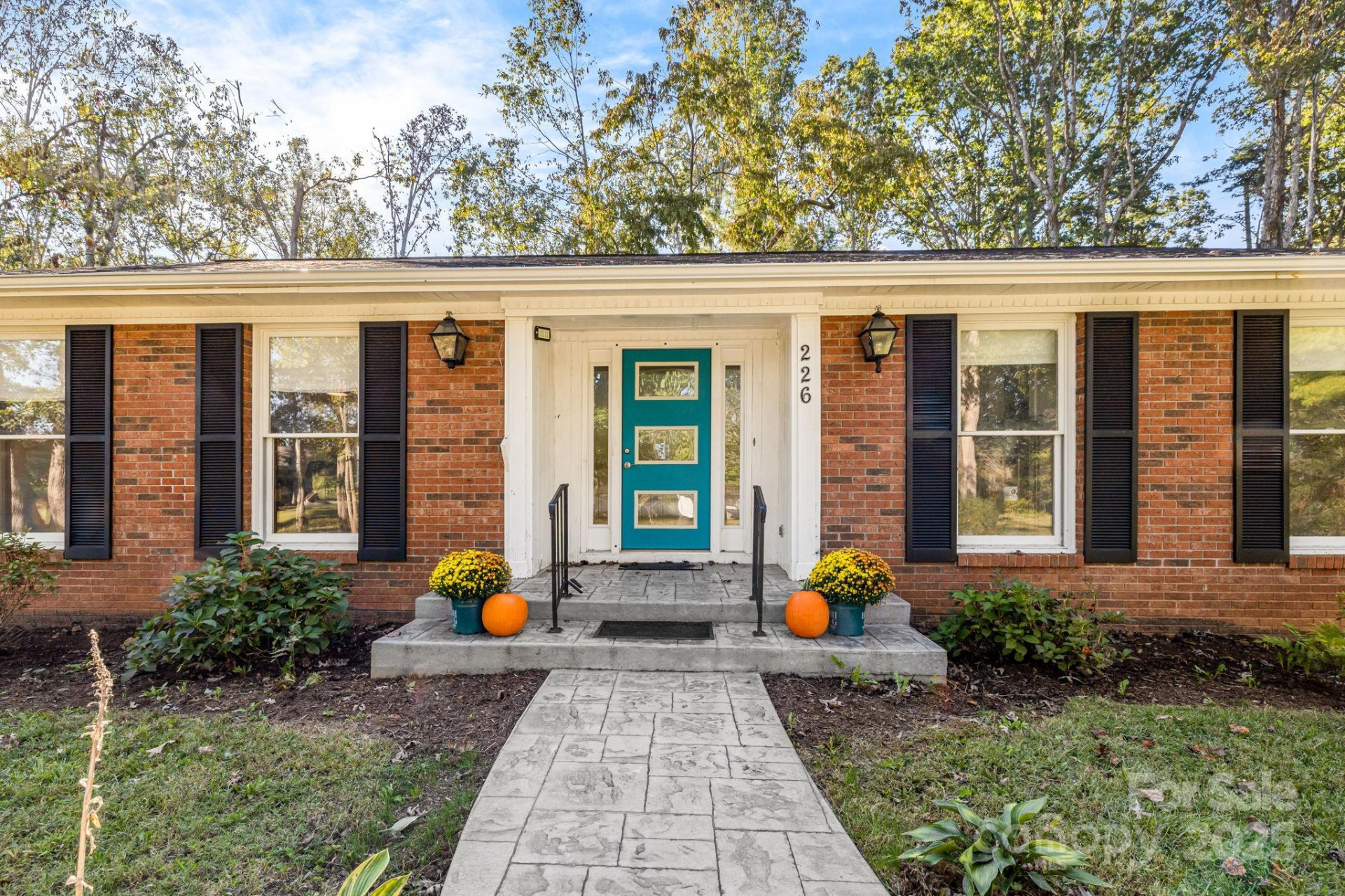 226 Wildflower Road - Photo 2