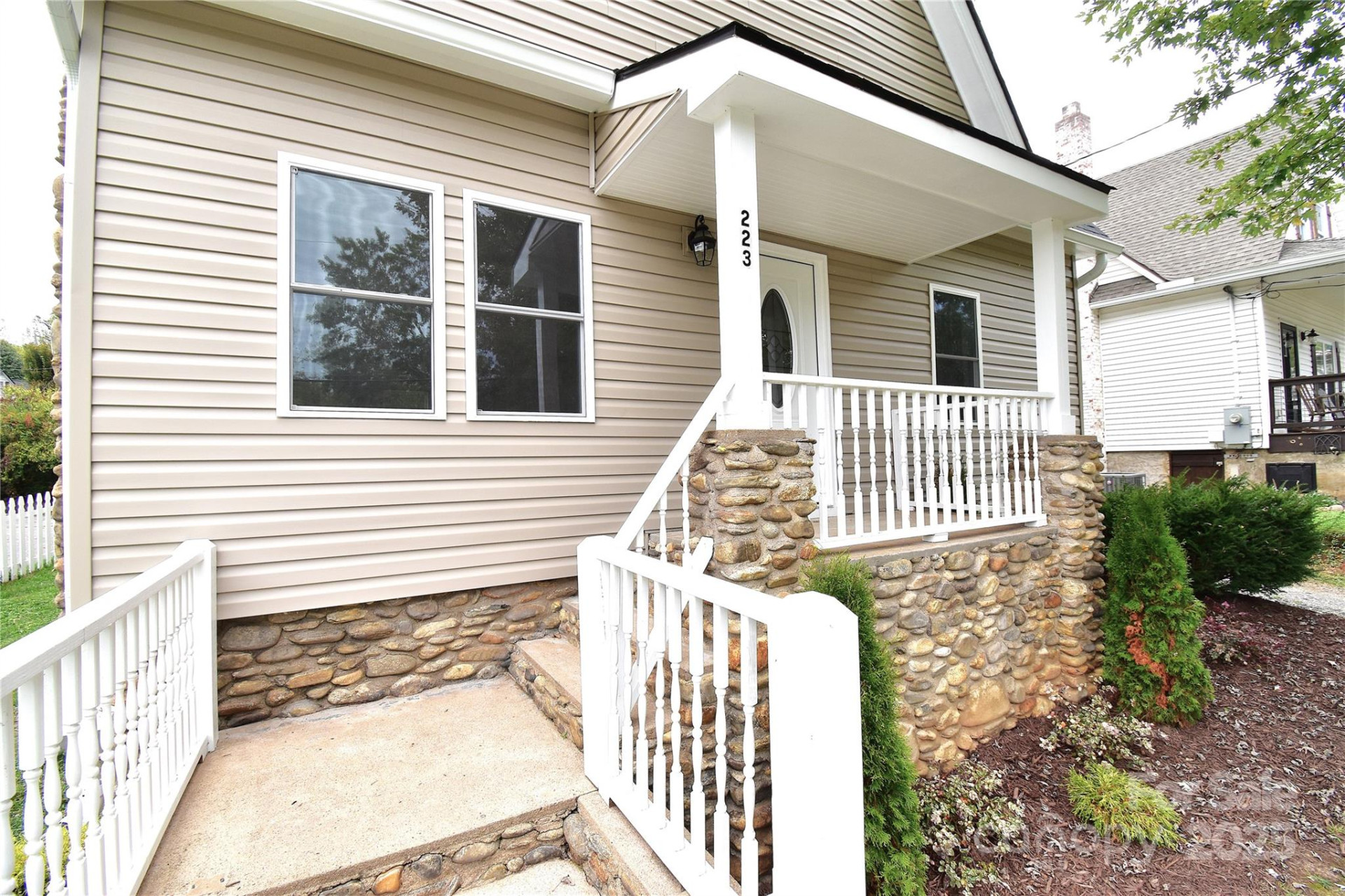 223 Main Street - Photo 28