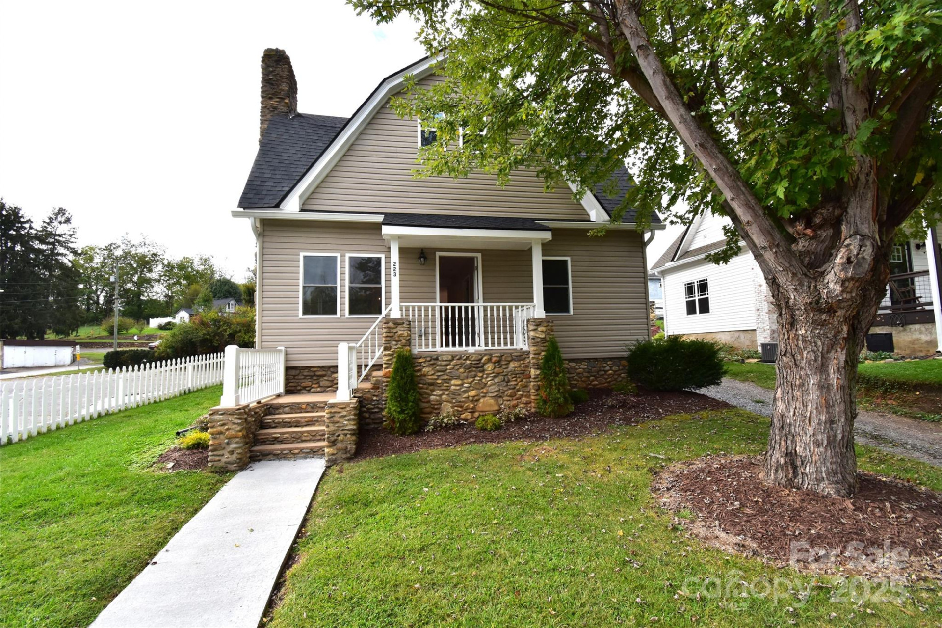 223 Main Street - Photo 31