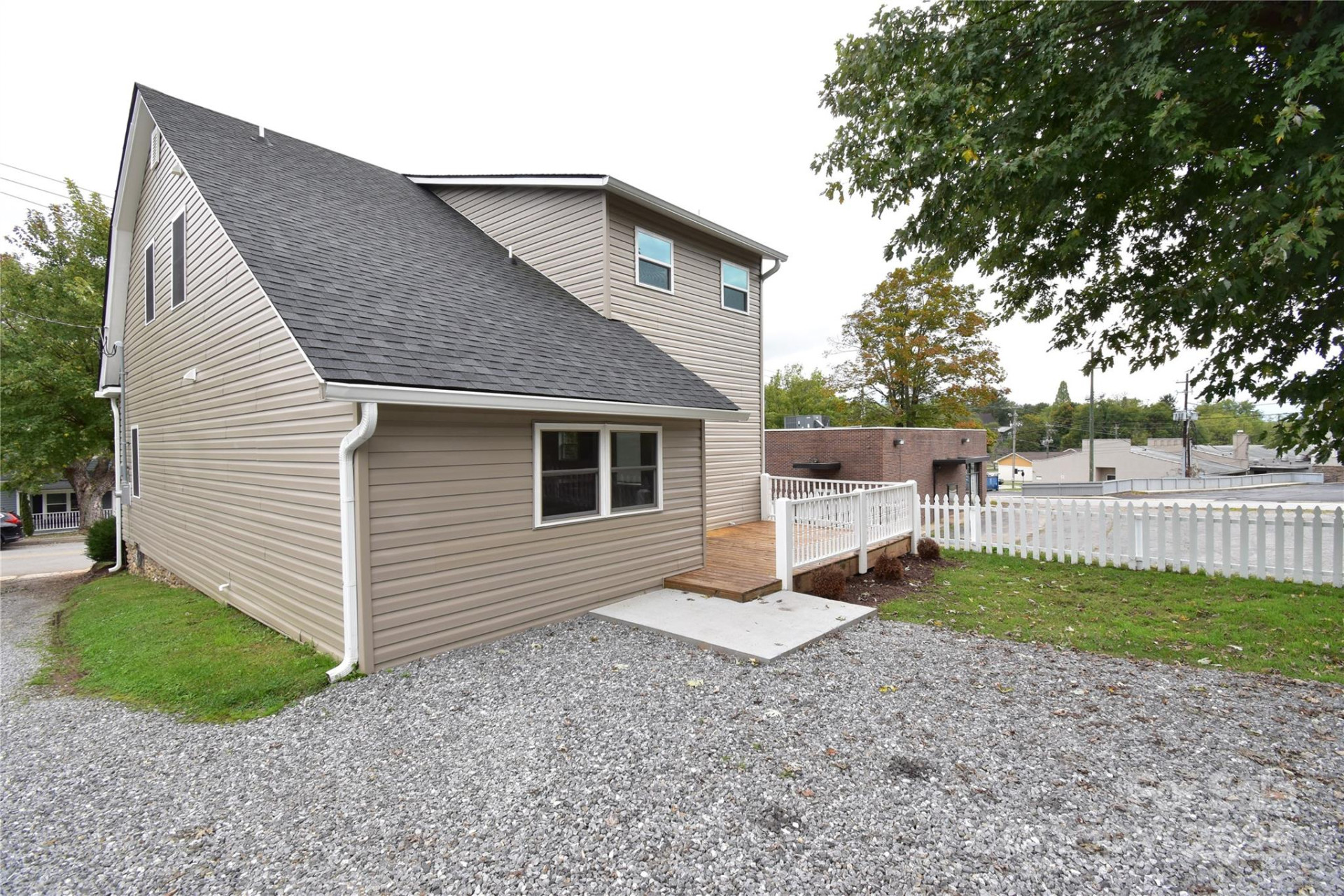 223 Main Street - Photo 33