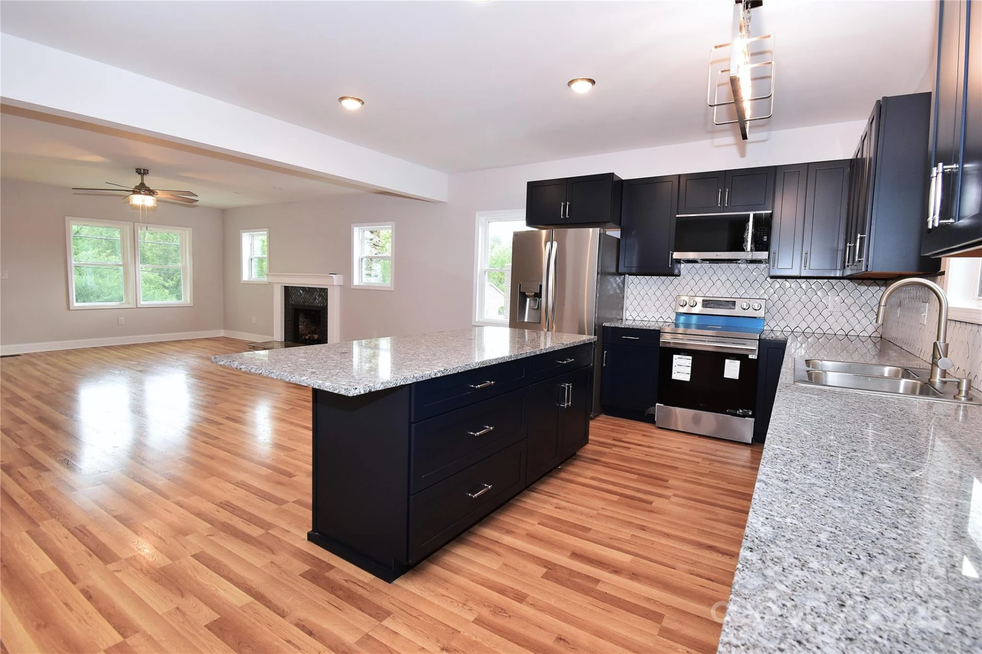 223 Main Street - Photo 8