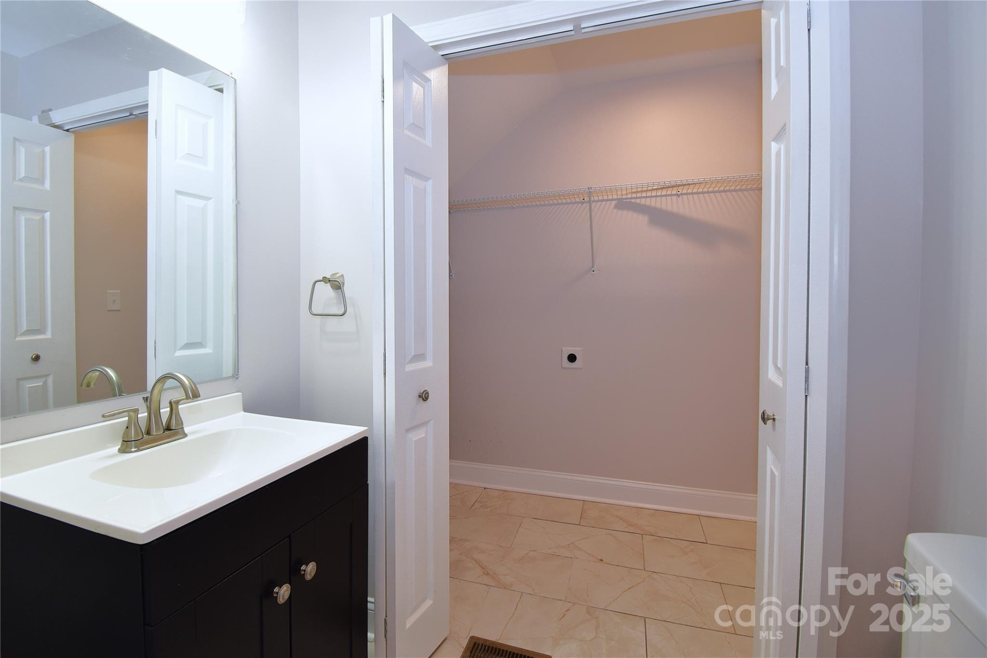 223 Main Street - Photo 9