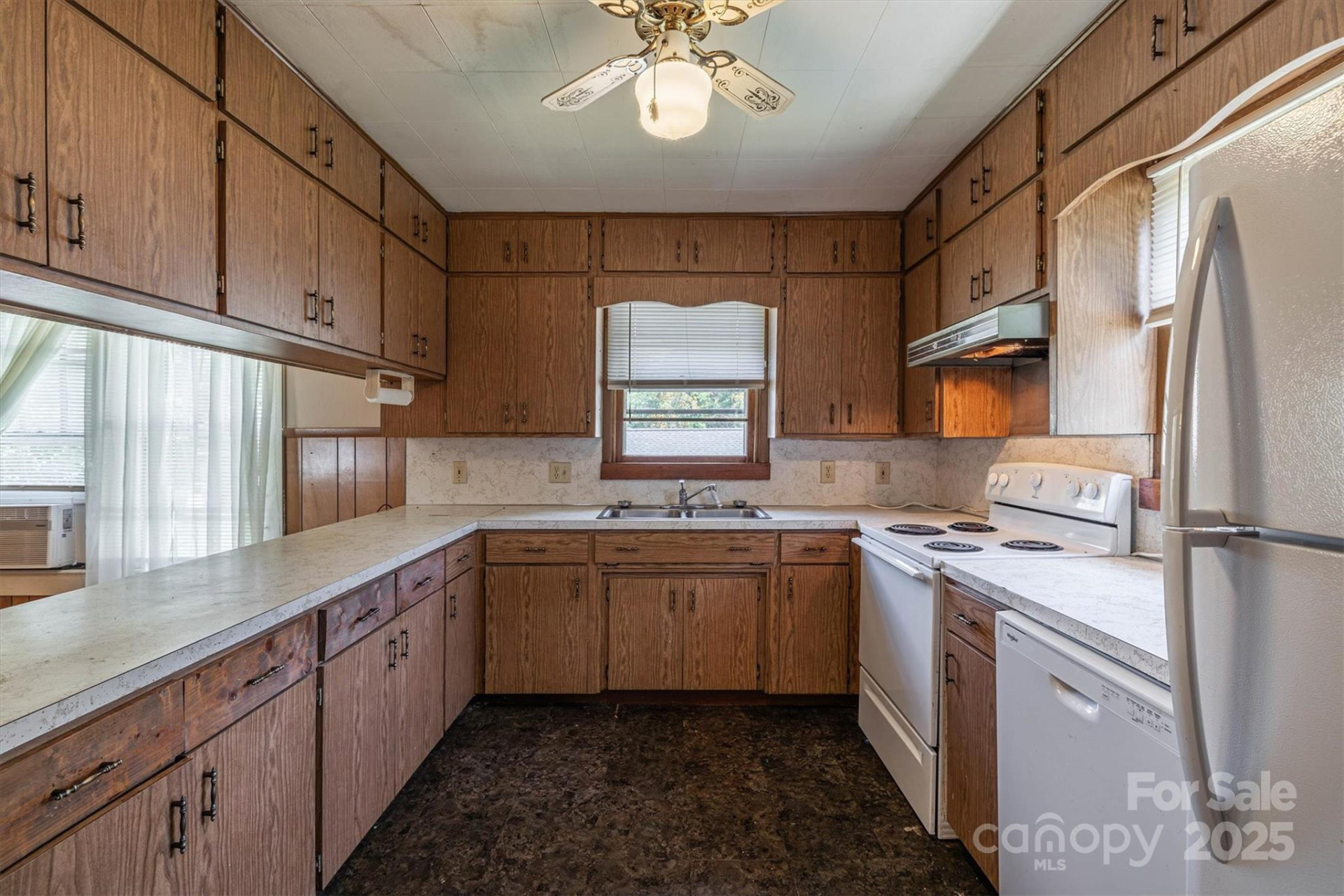 521 Praley Street - Photo 11