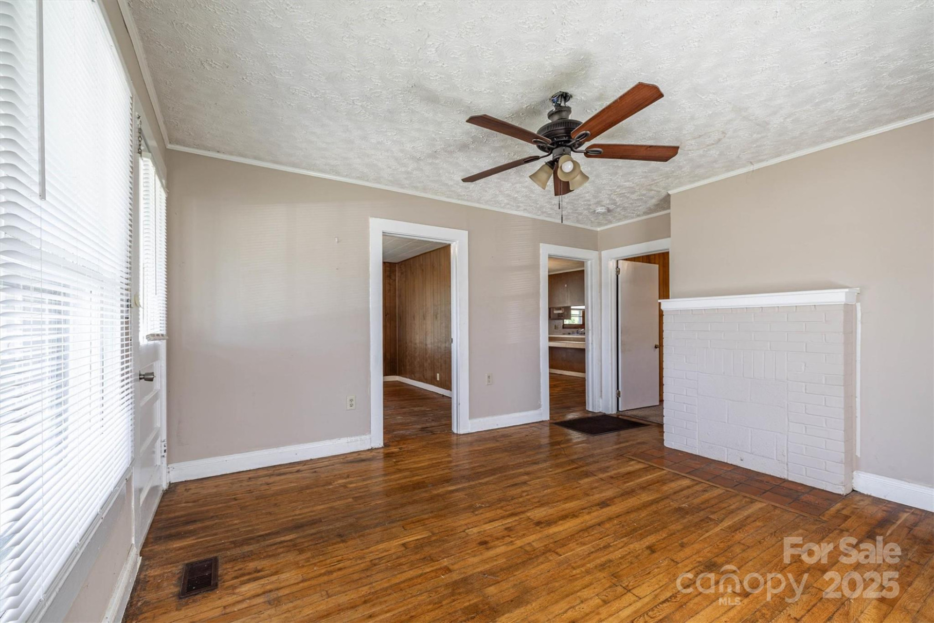 521 Praley Street - Photo 5