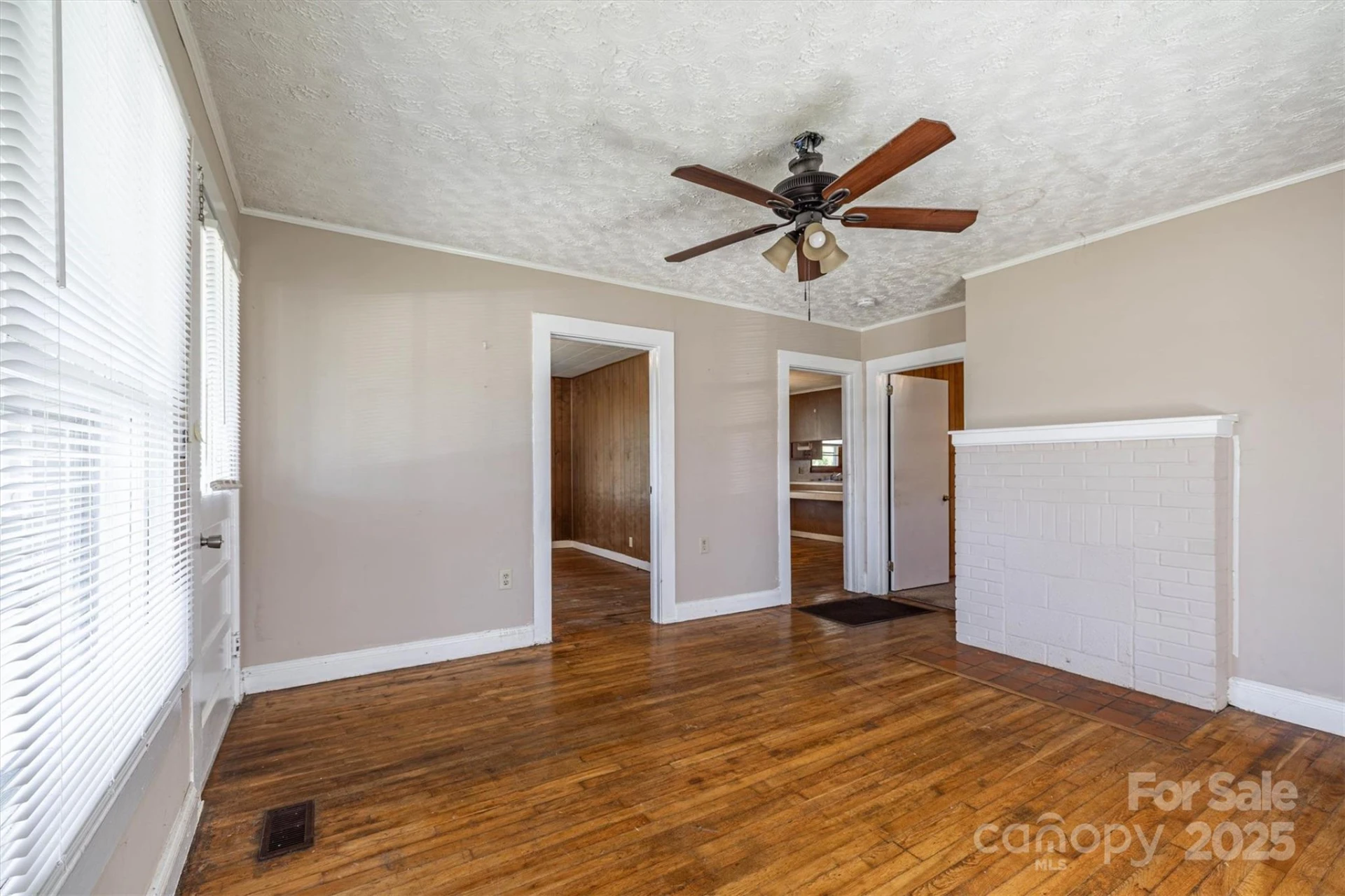 521 Praley Street - Photo 5
