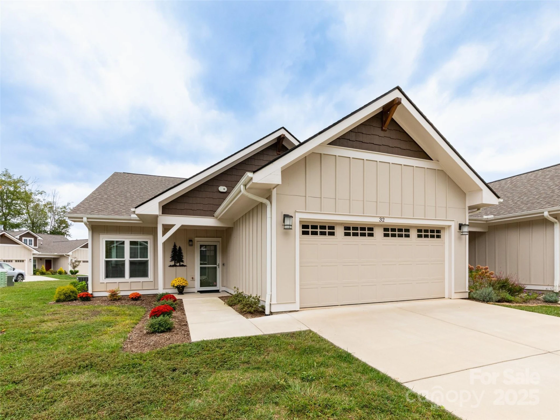 32 Cozy Cottage Way