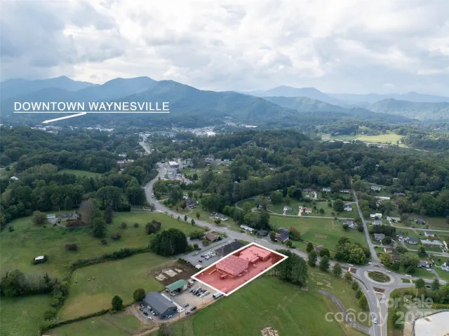 30 New Treads Drive, Waynesville, NC, 28786