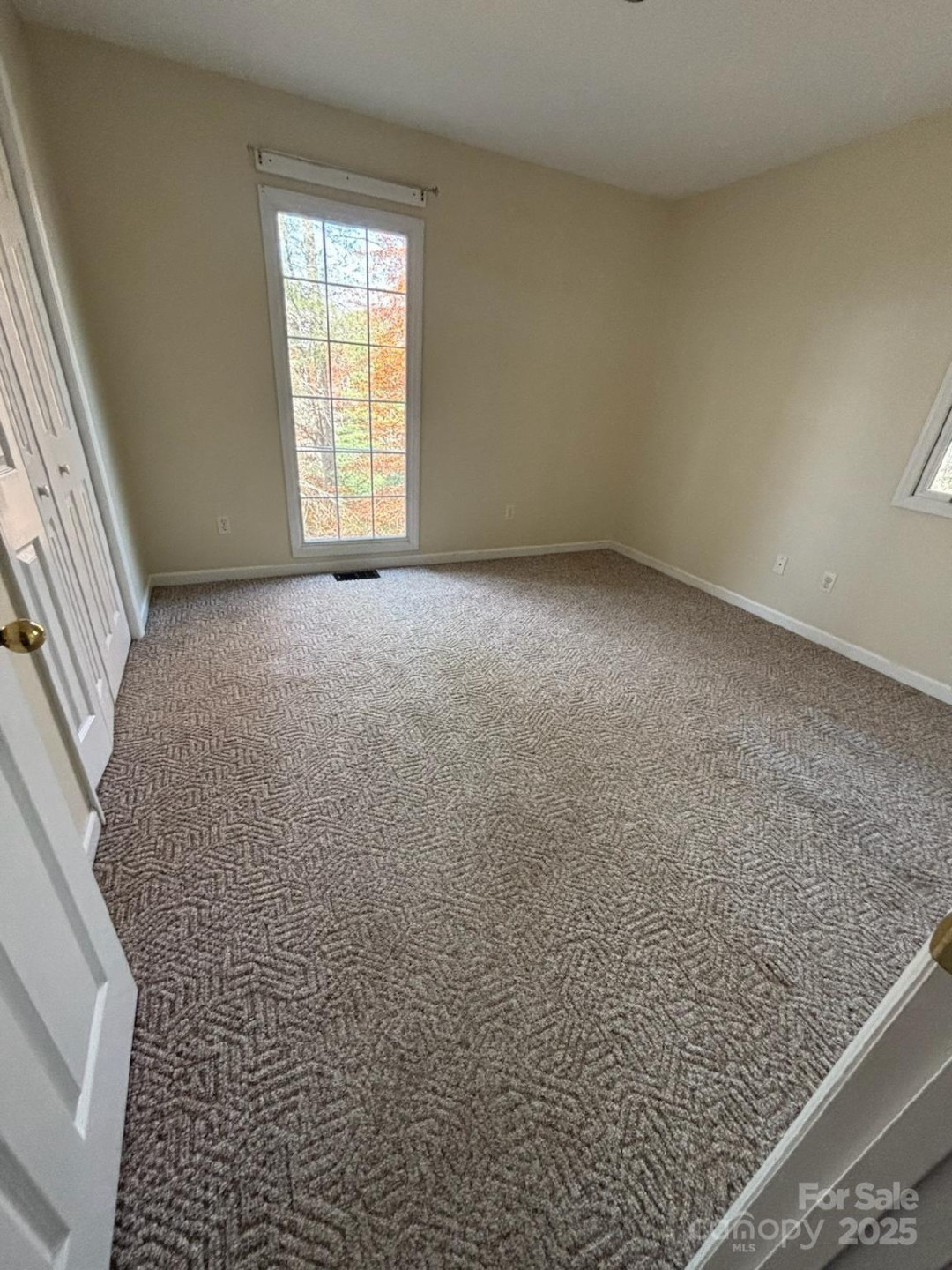 493 Spring Hill Road - Photo 8