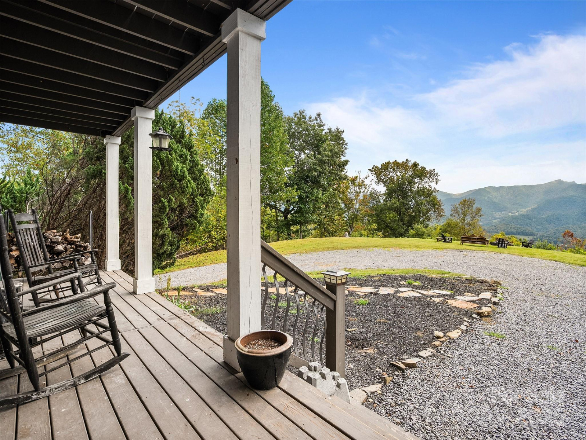 1231 Grandeur Heights - Photo 2