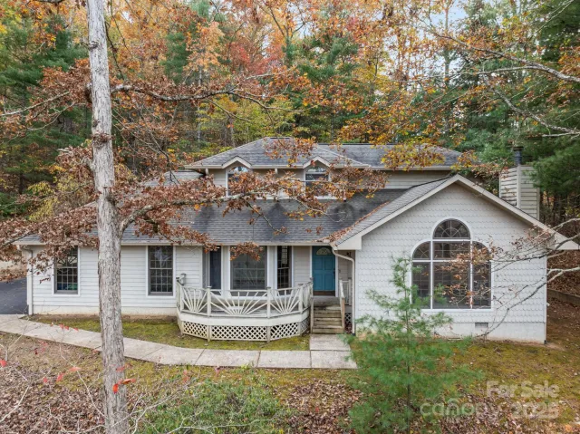 17 Laurel Trail
