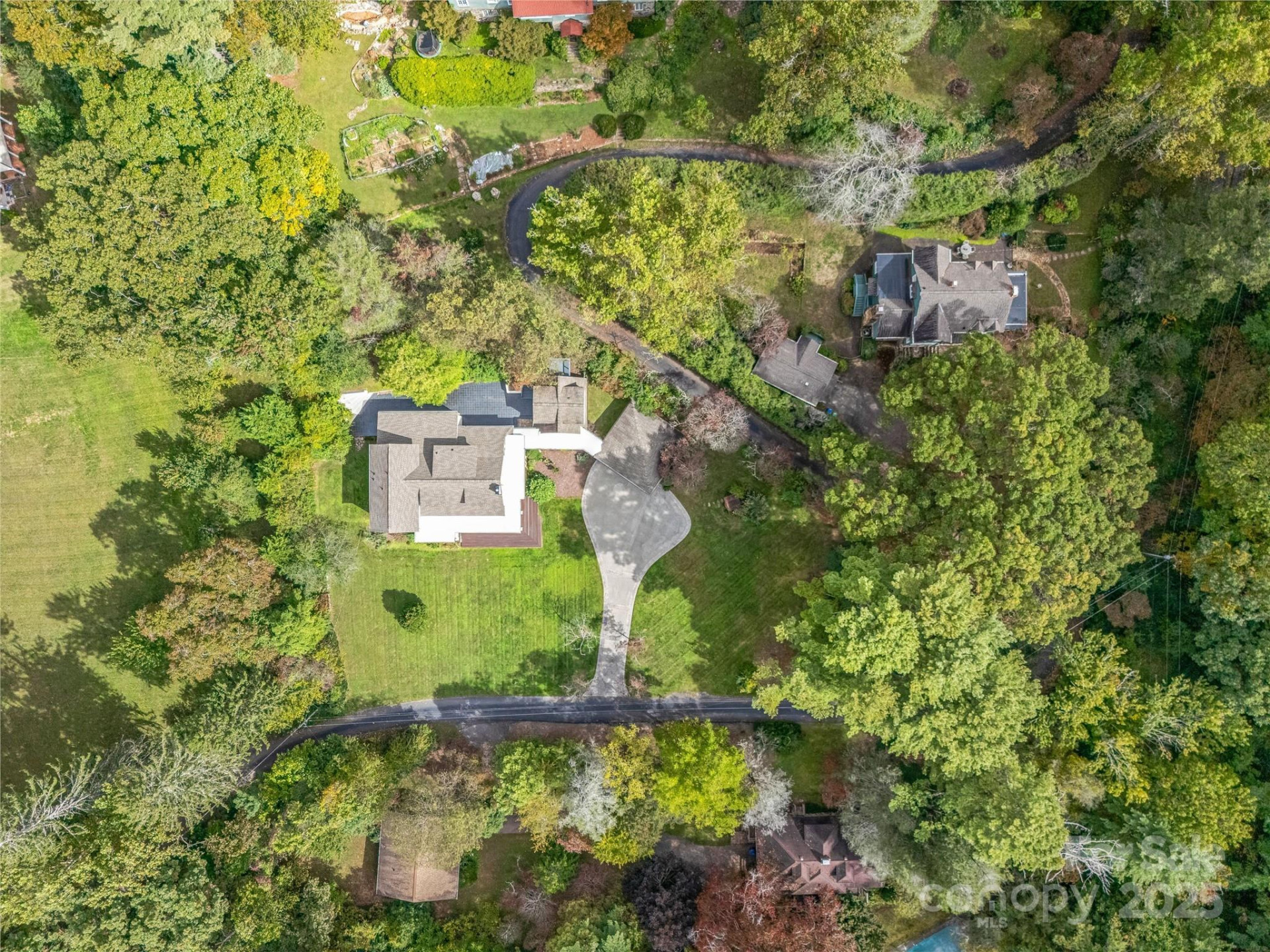 111 Rathfarnham Circle - Photo 2