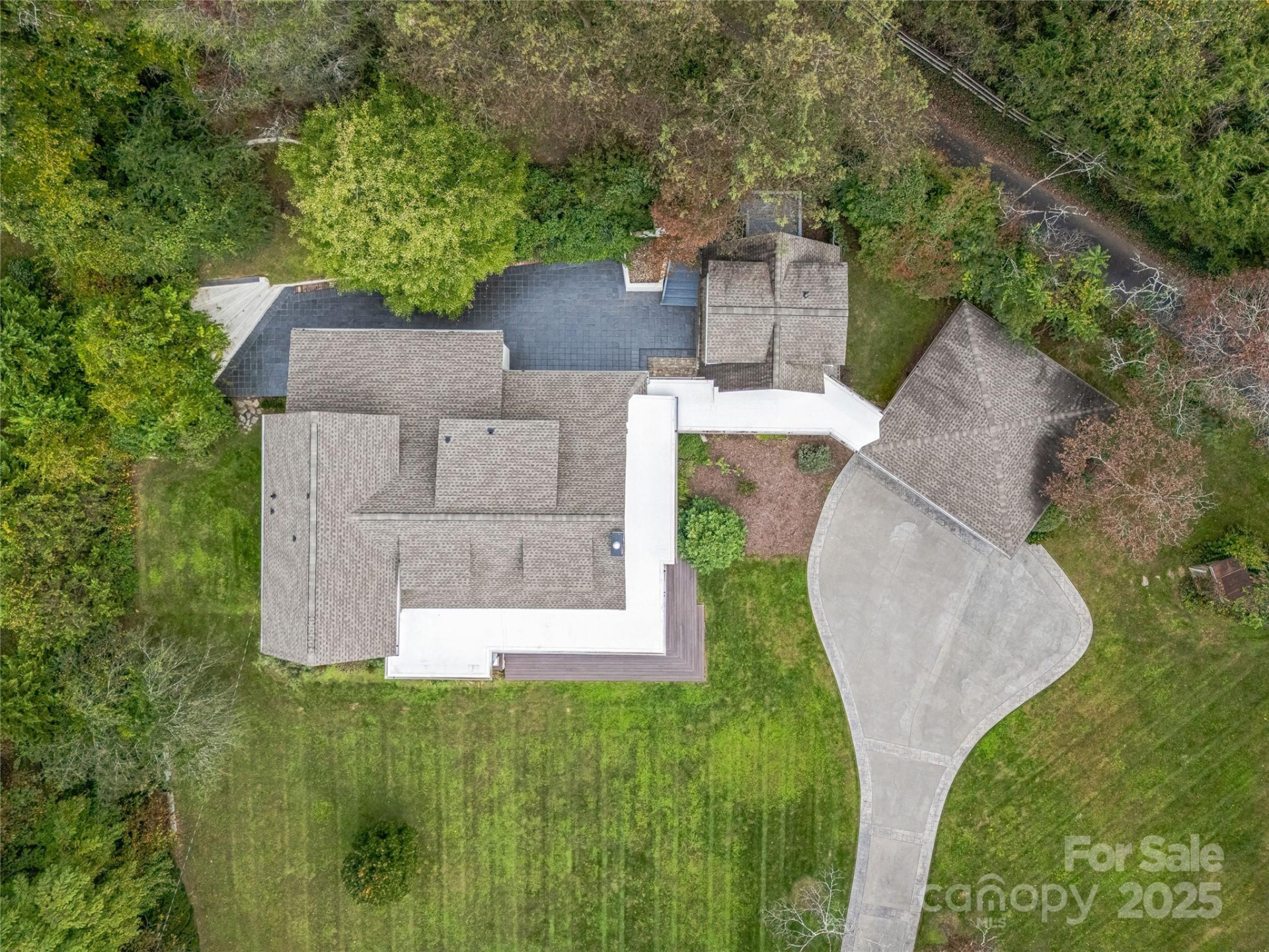 111 Rathfarnham Circle - Photo 3