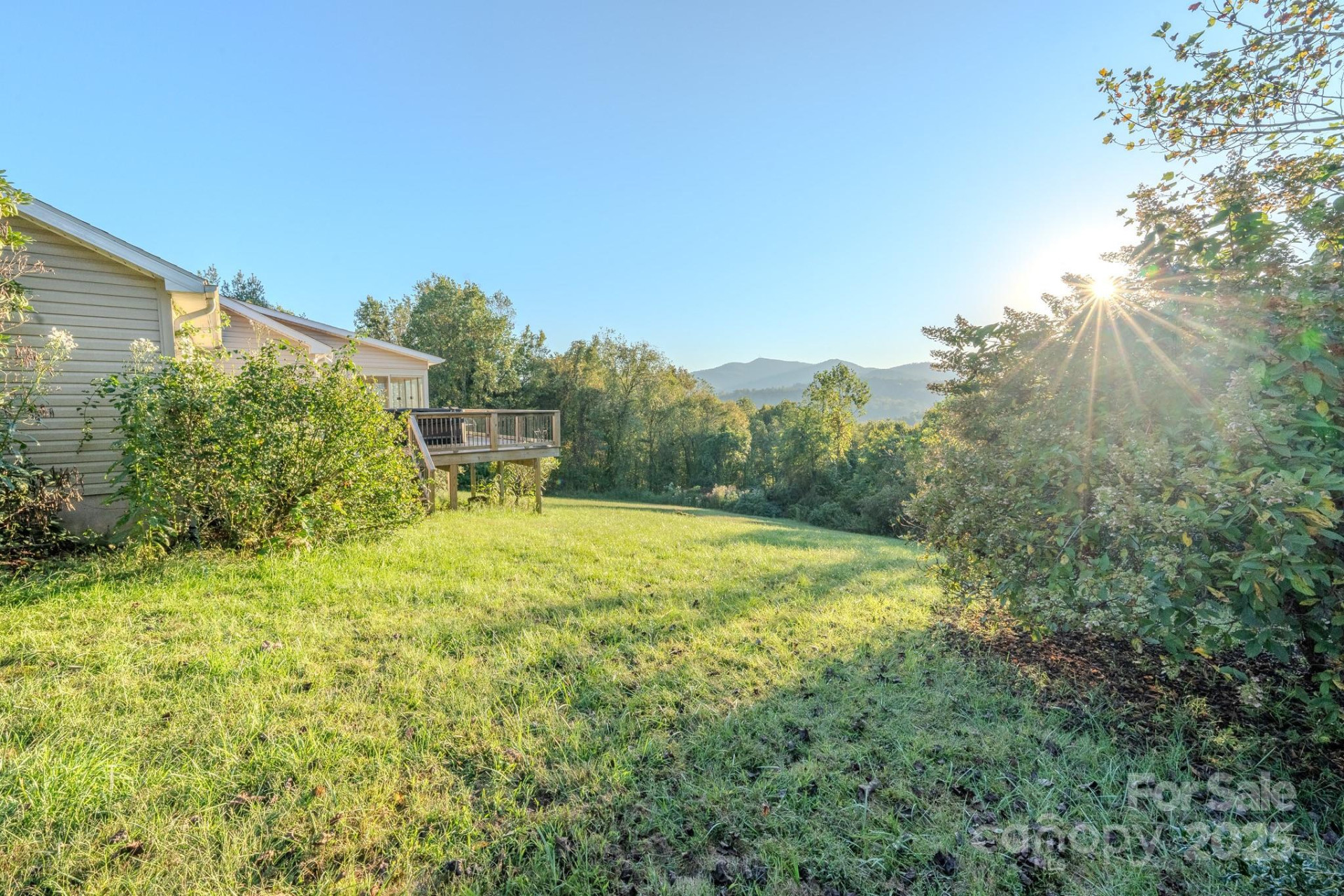 565 Overlook Drive - Photo 15