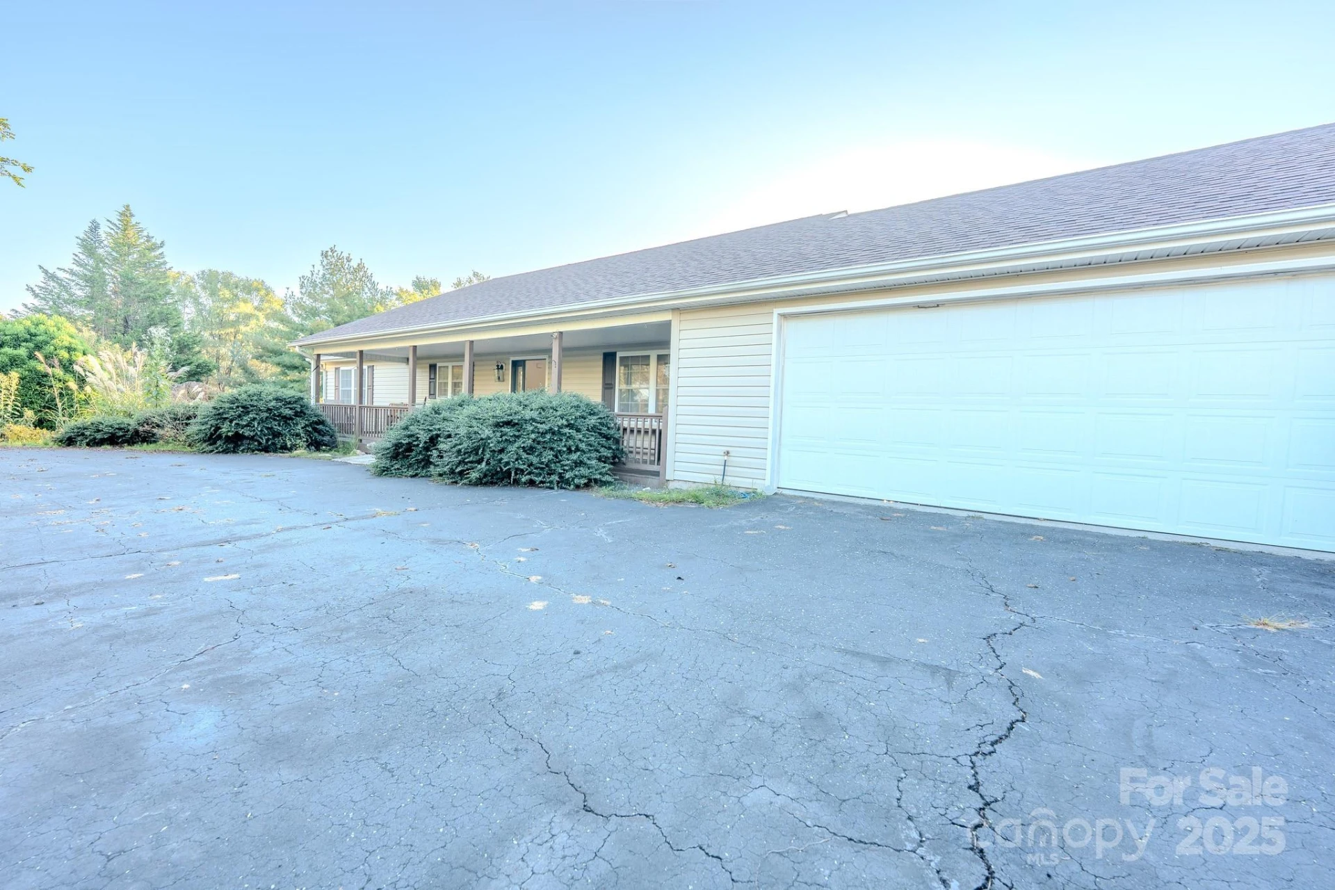 565 Overlook Drive - Photo 16