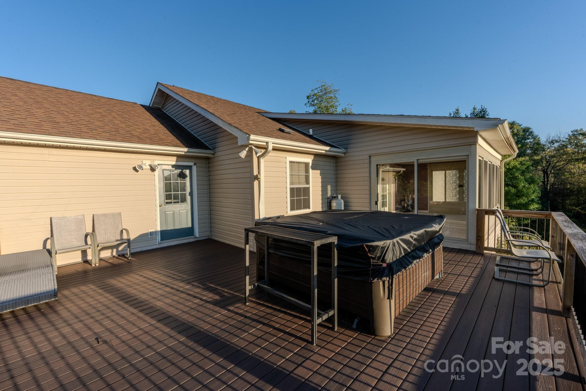 565 Overlook Drive - Photo 4