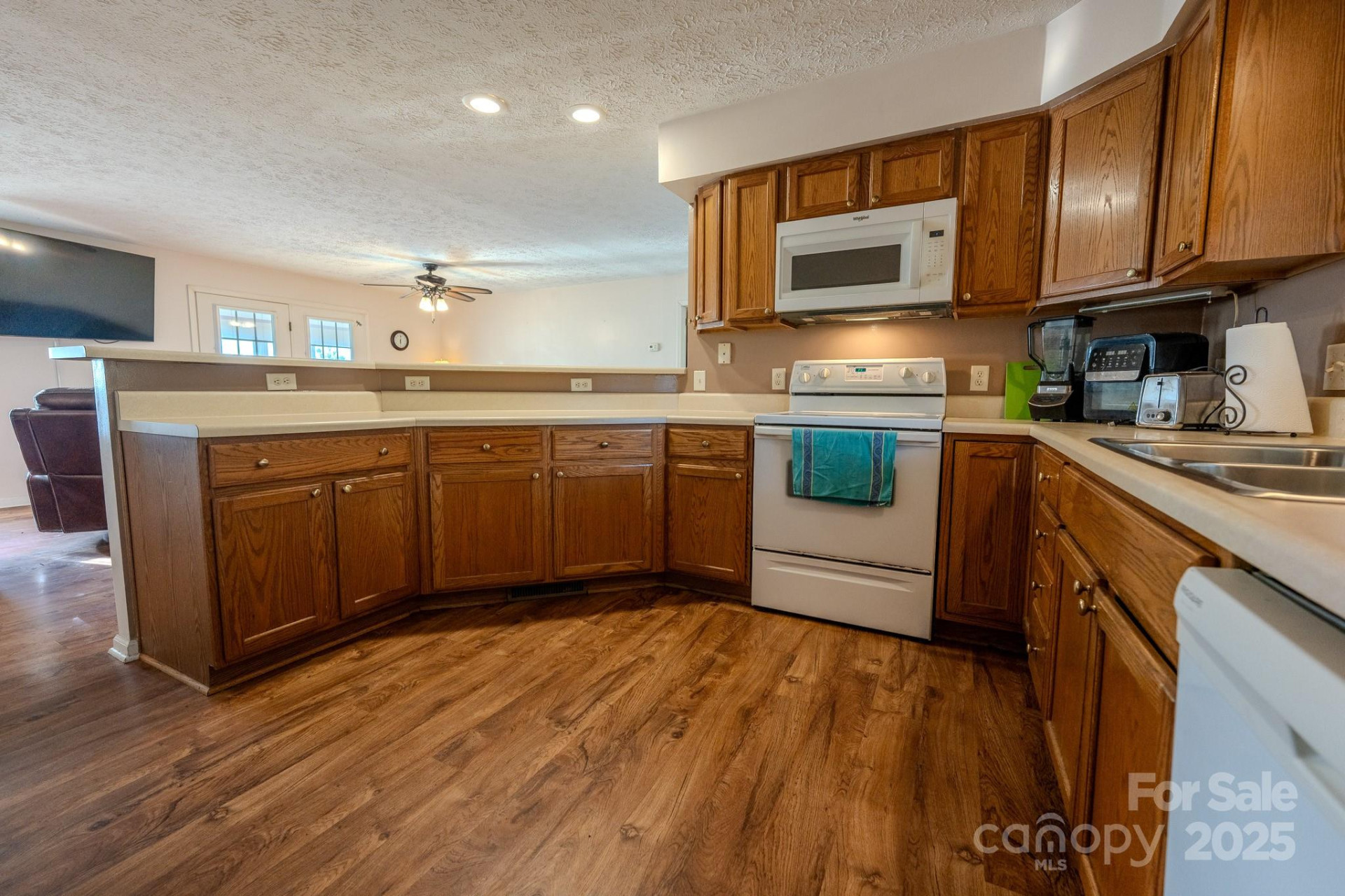 565 Overlook Drive - Photo 31