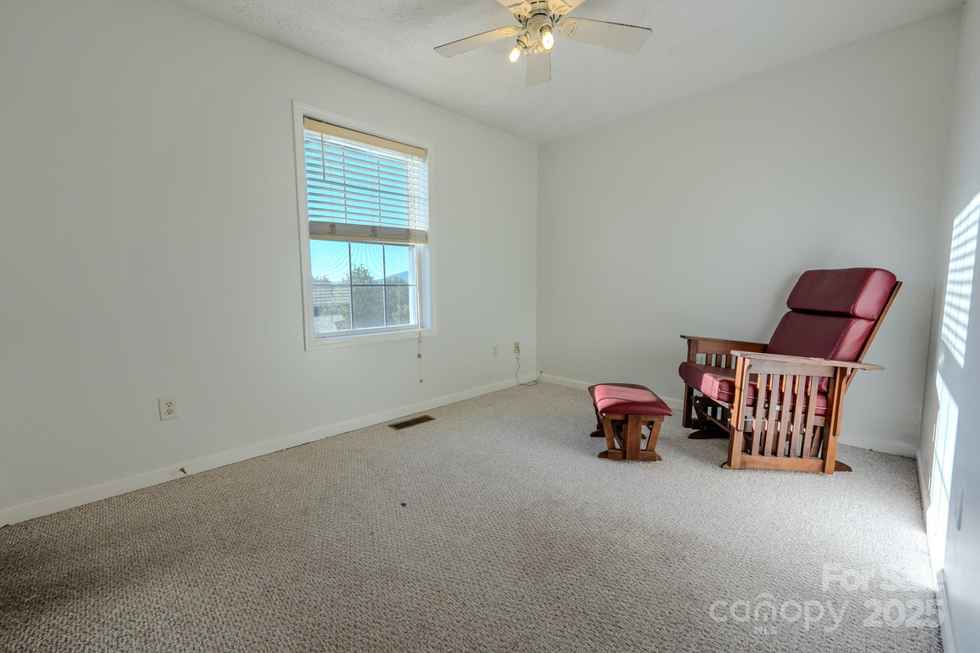 565 Overlook Drive - Photo 43