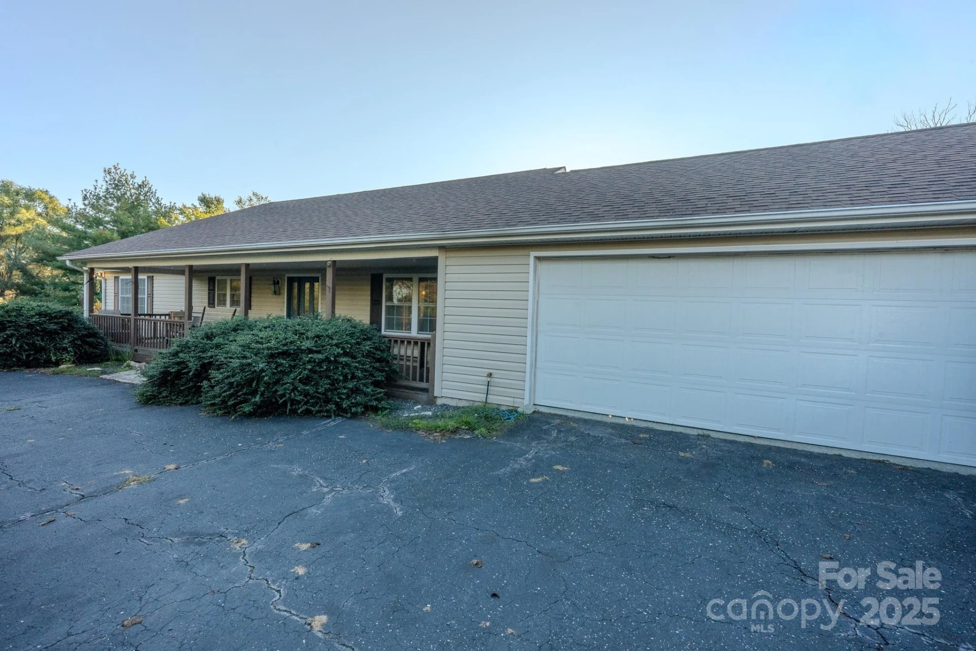 565 Overlook Drive - Photo 8