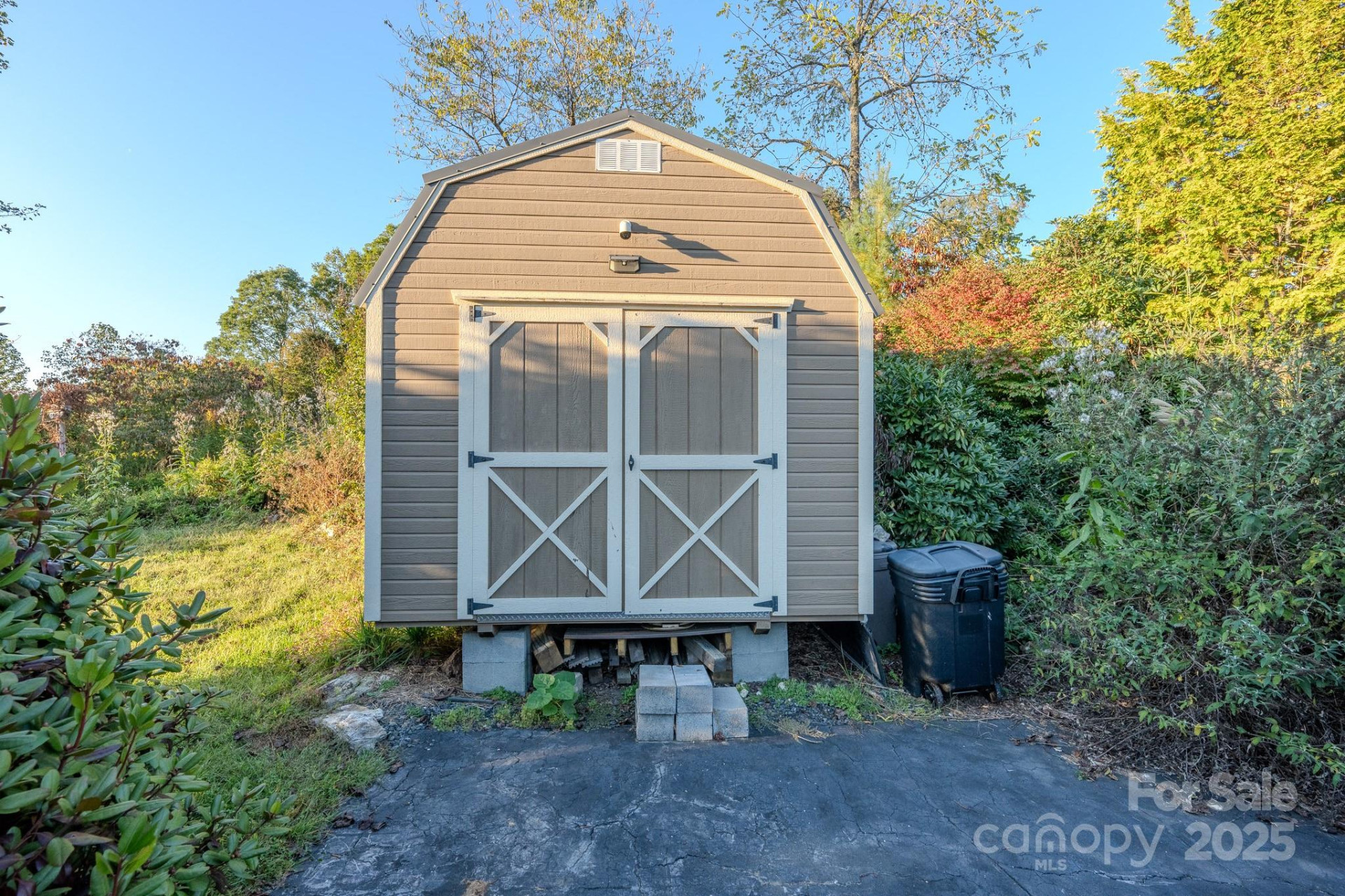 565 Overlook Drive - Photo 10