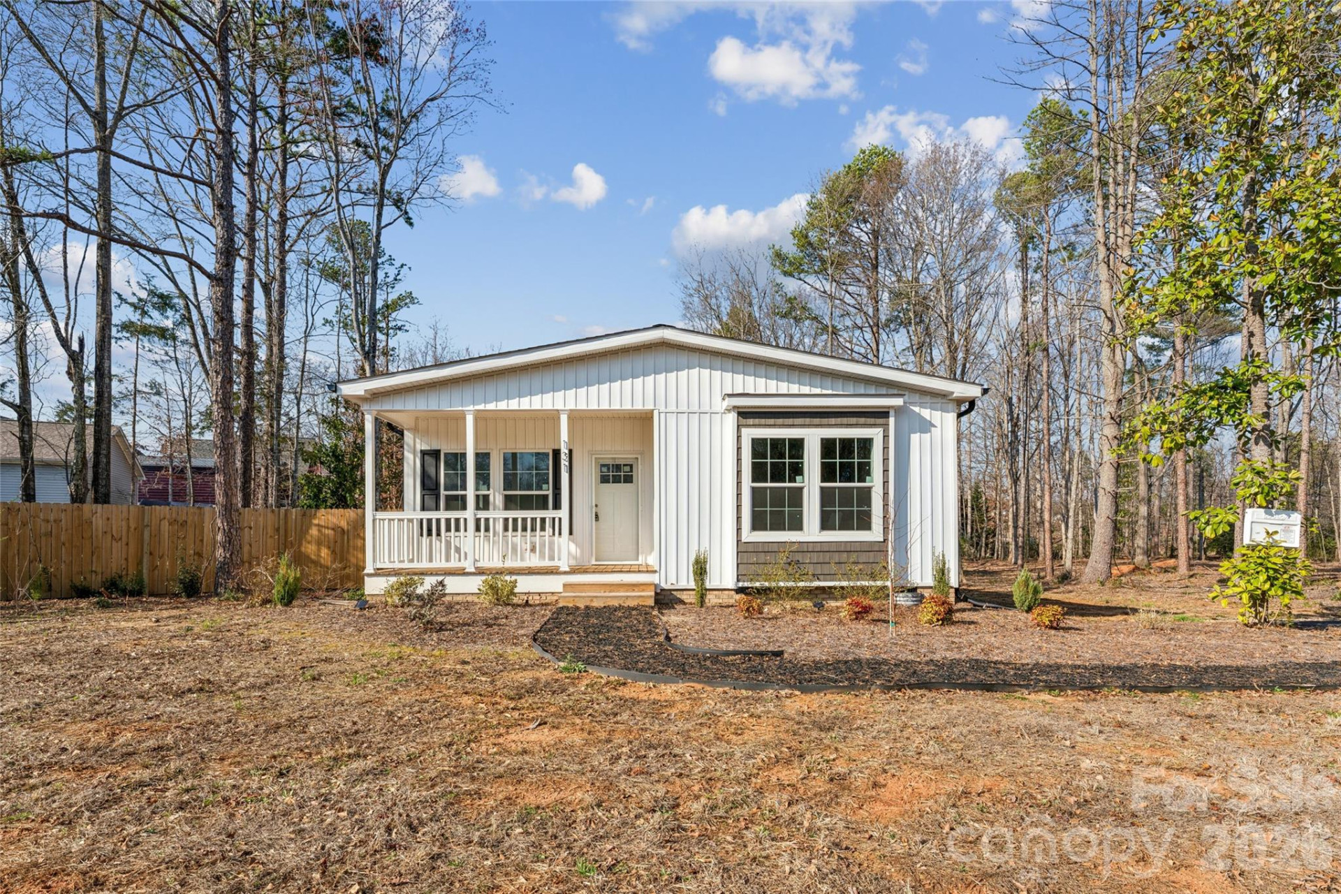 131 Boxwood Lane - Photo 2