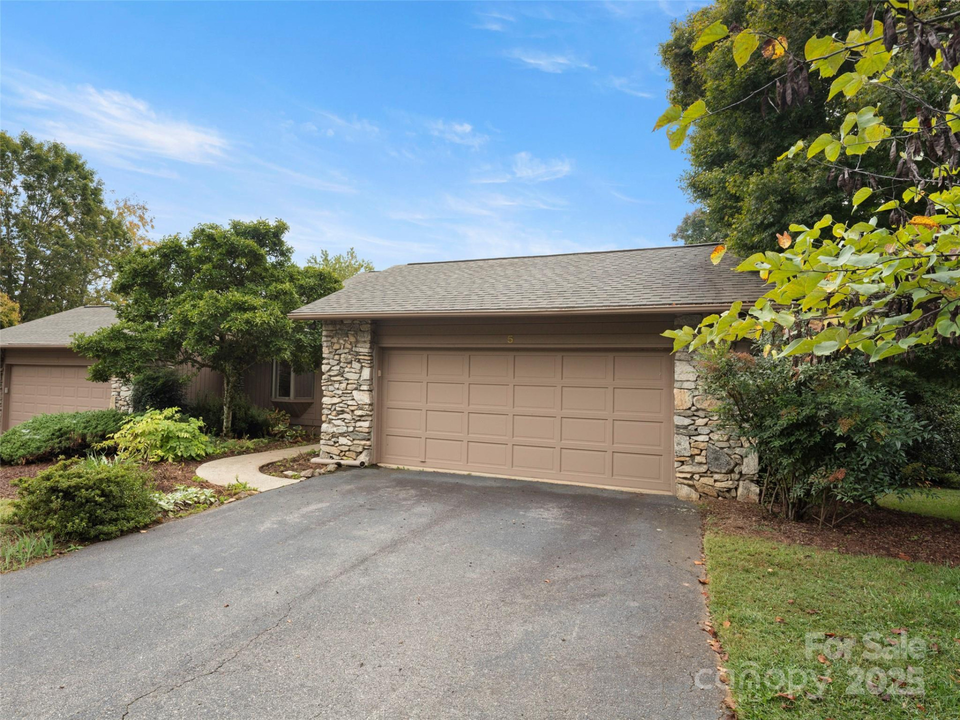 5 Ridge Terrace - Photo 2