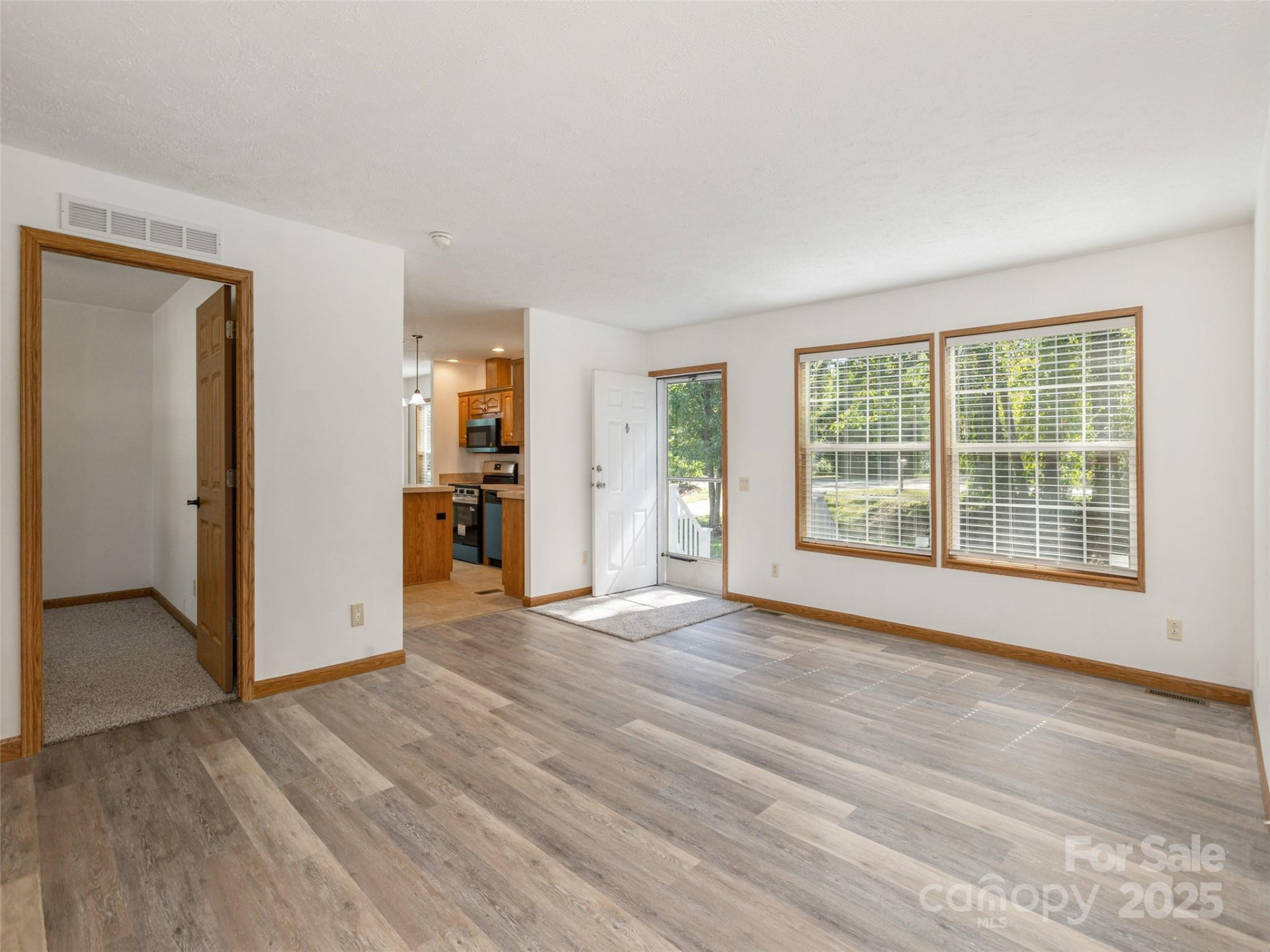 97 Hoopers Creek Road - Photo 6