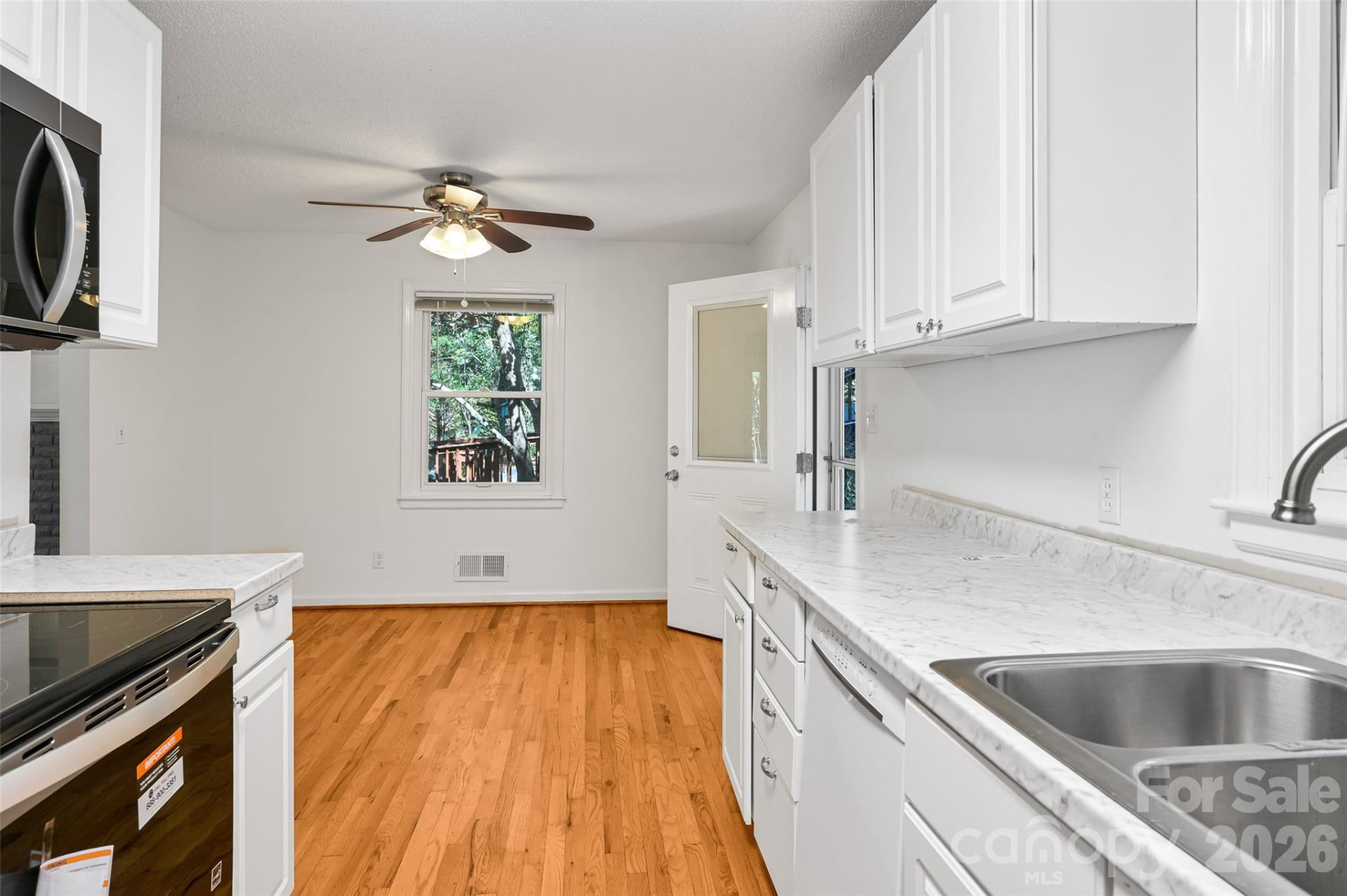 22 Shore Drive - Photo 7