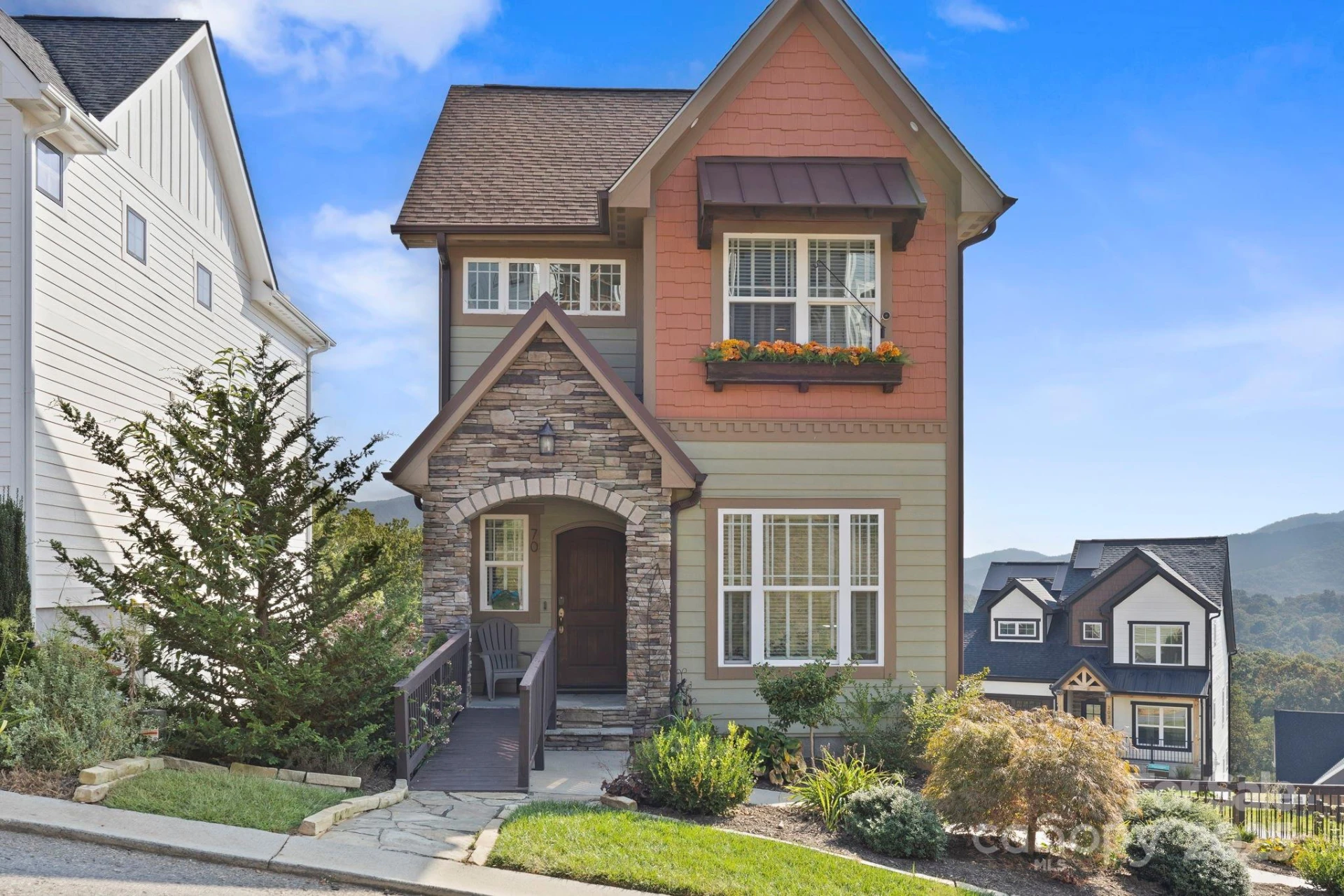 70 Tudor Way