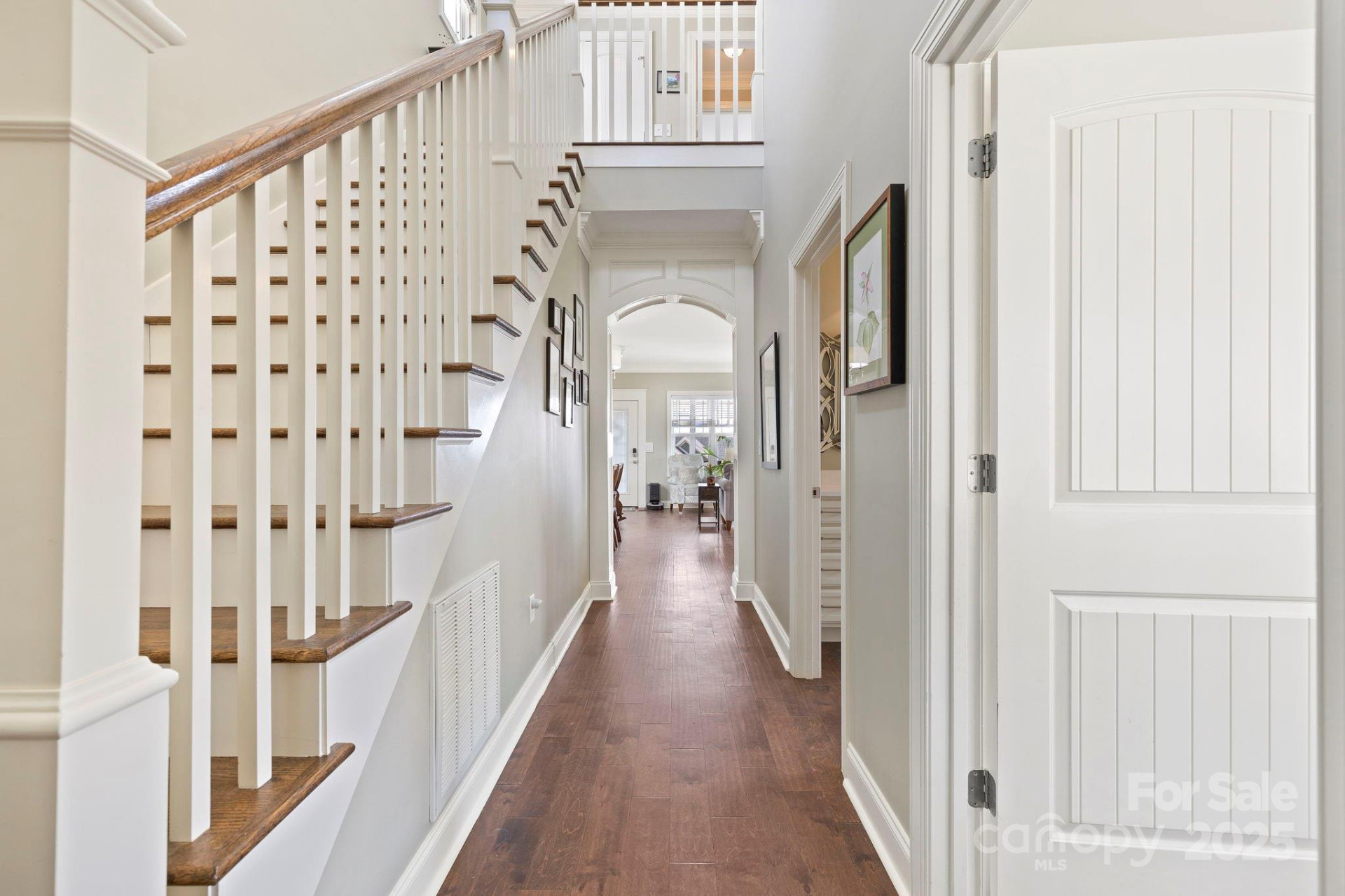 70 Tudor Way - Photo 4