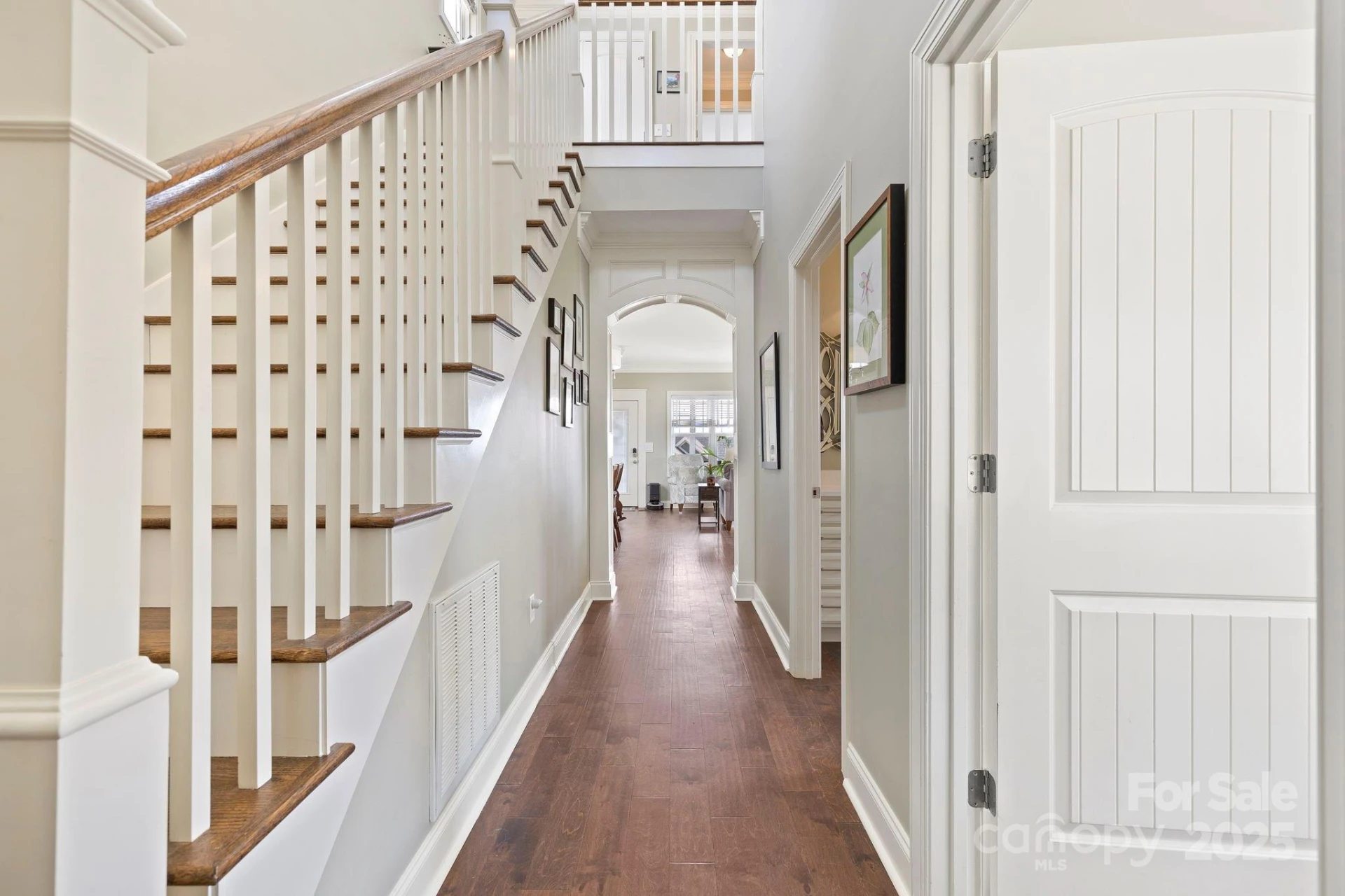 70 Tudor Way - Photo 4