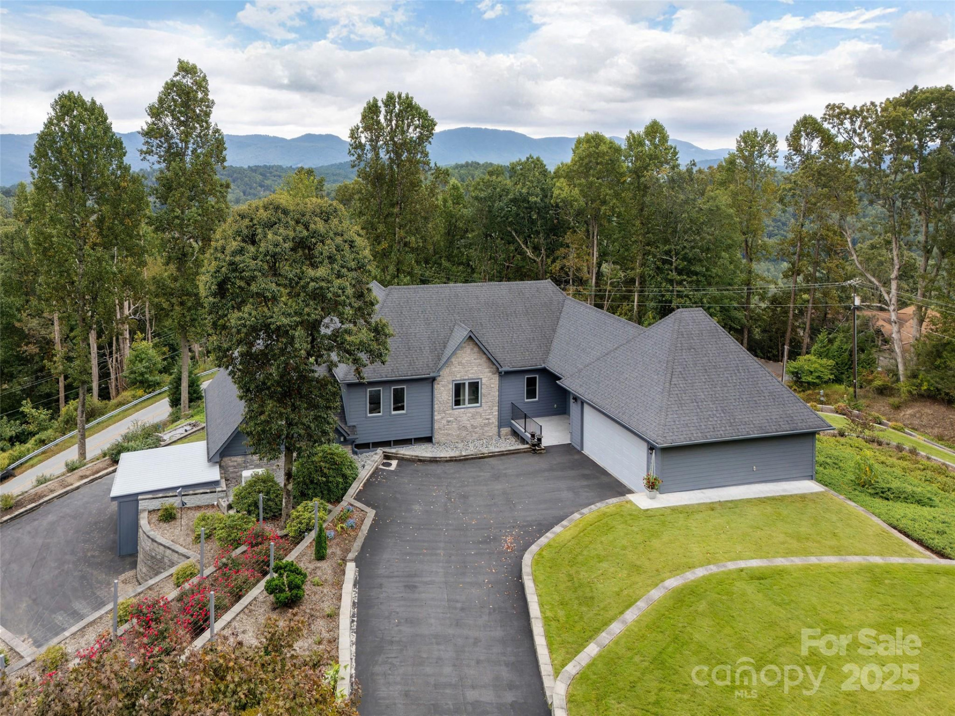 161 Birchwood Drive - Photo 2