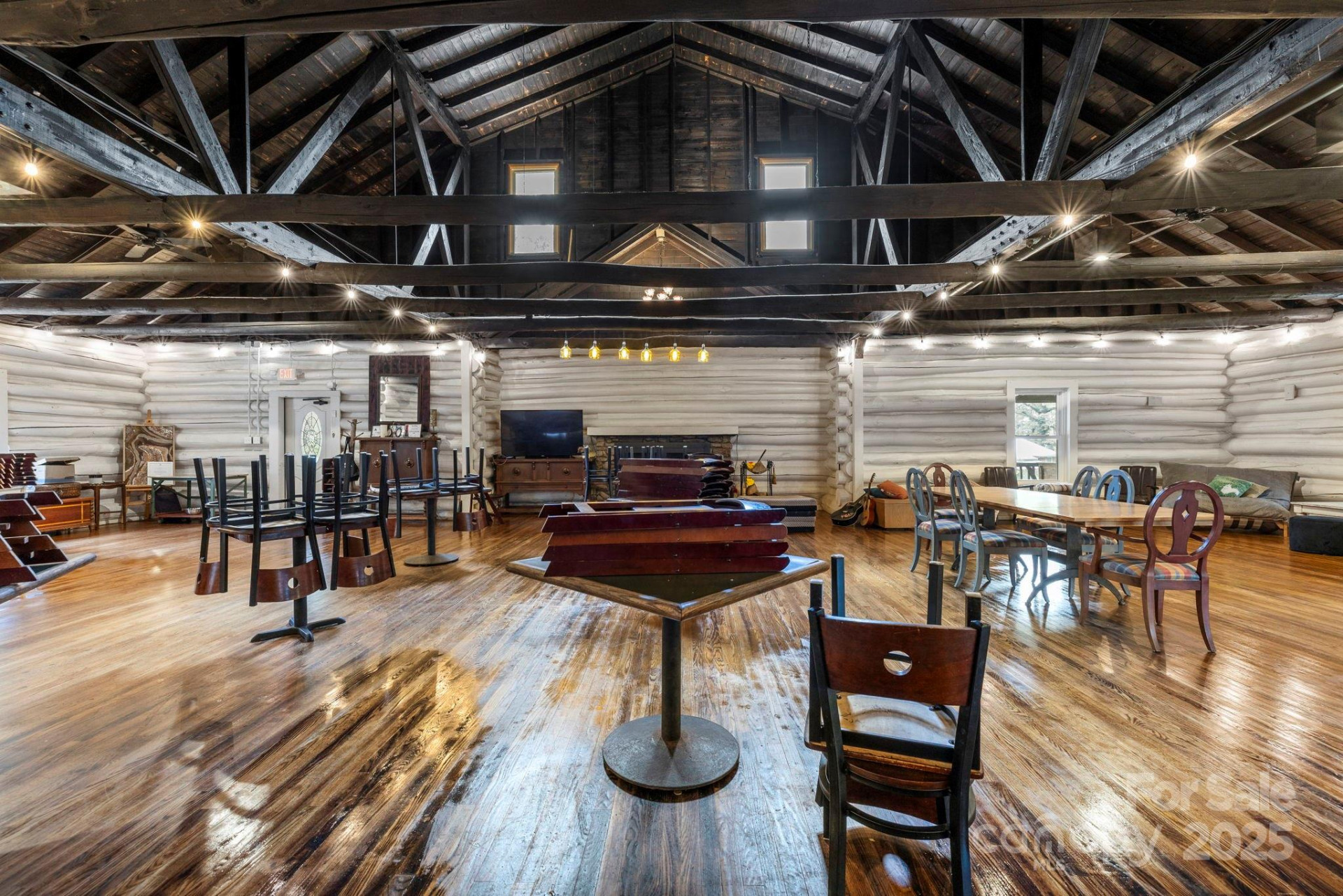 1196 Country Club Road - Photo 2