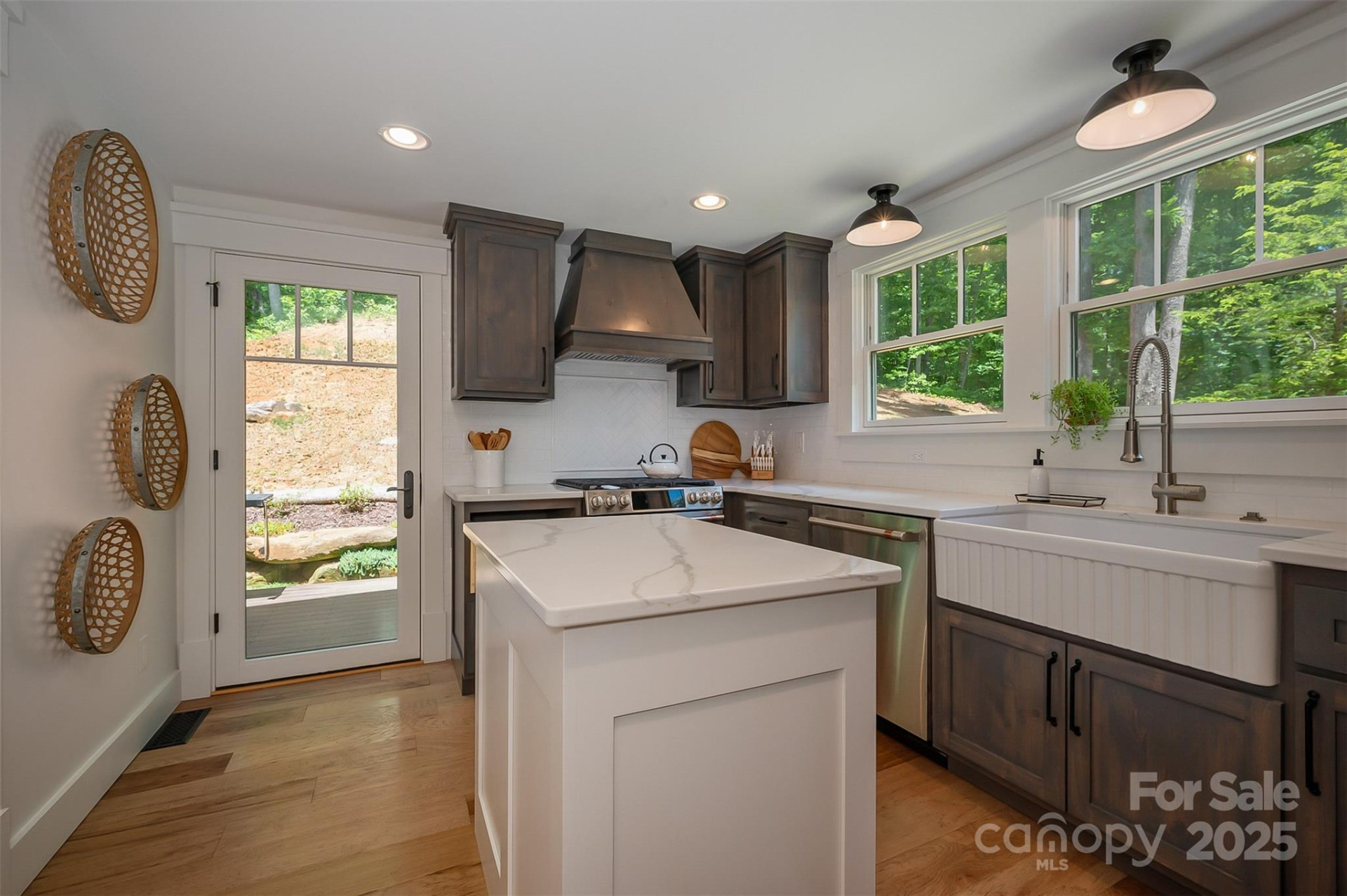 54 Holland Drive - Photo 18