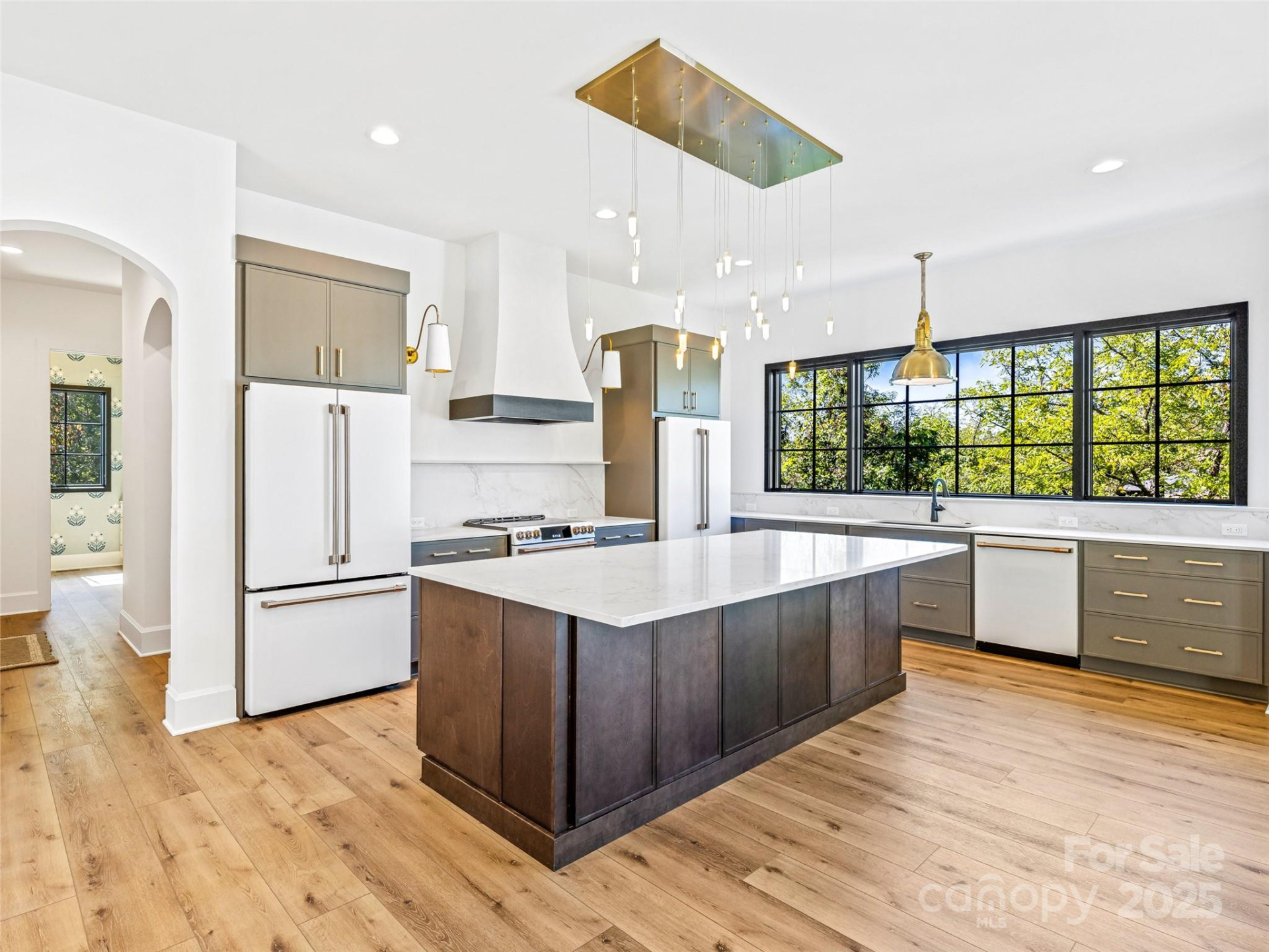 21 Evian Court - Photo 11