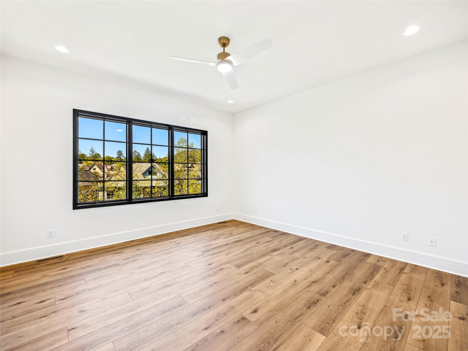 21 Evian Court - Photo 23