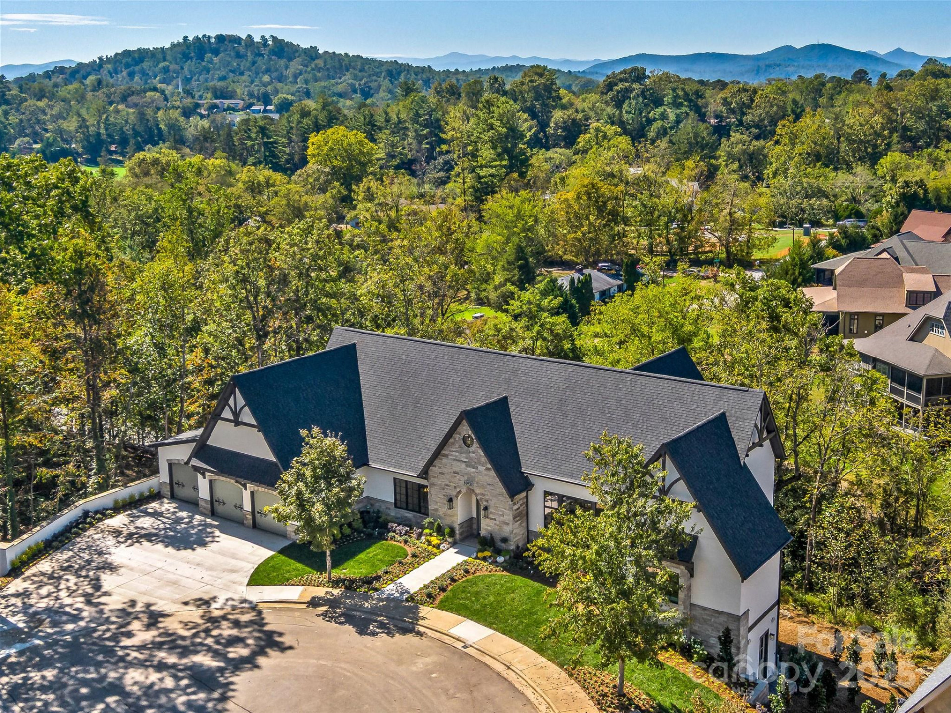 21 Evian Court - Photo 4