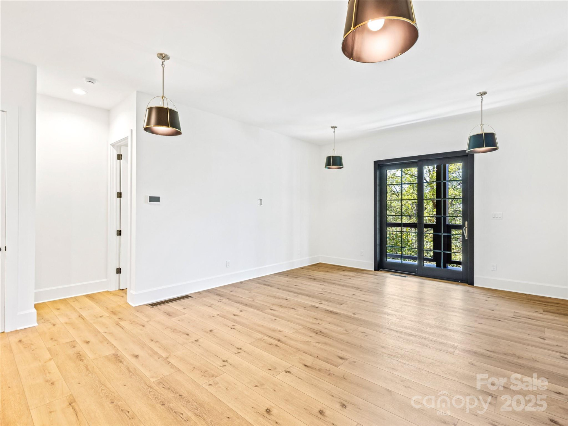 21 Evian Court - Photo 33