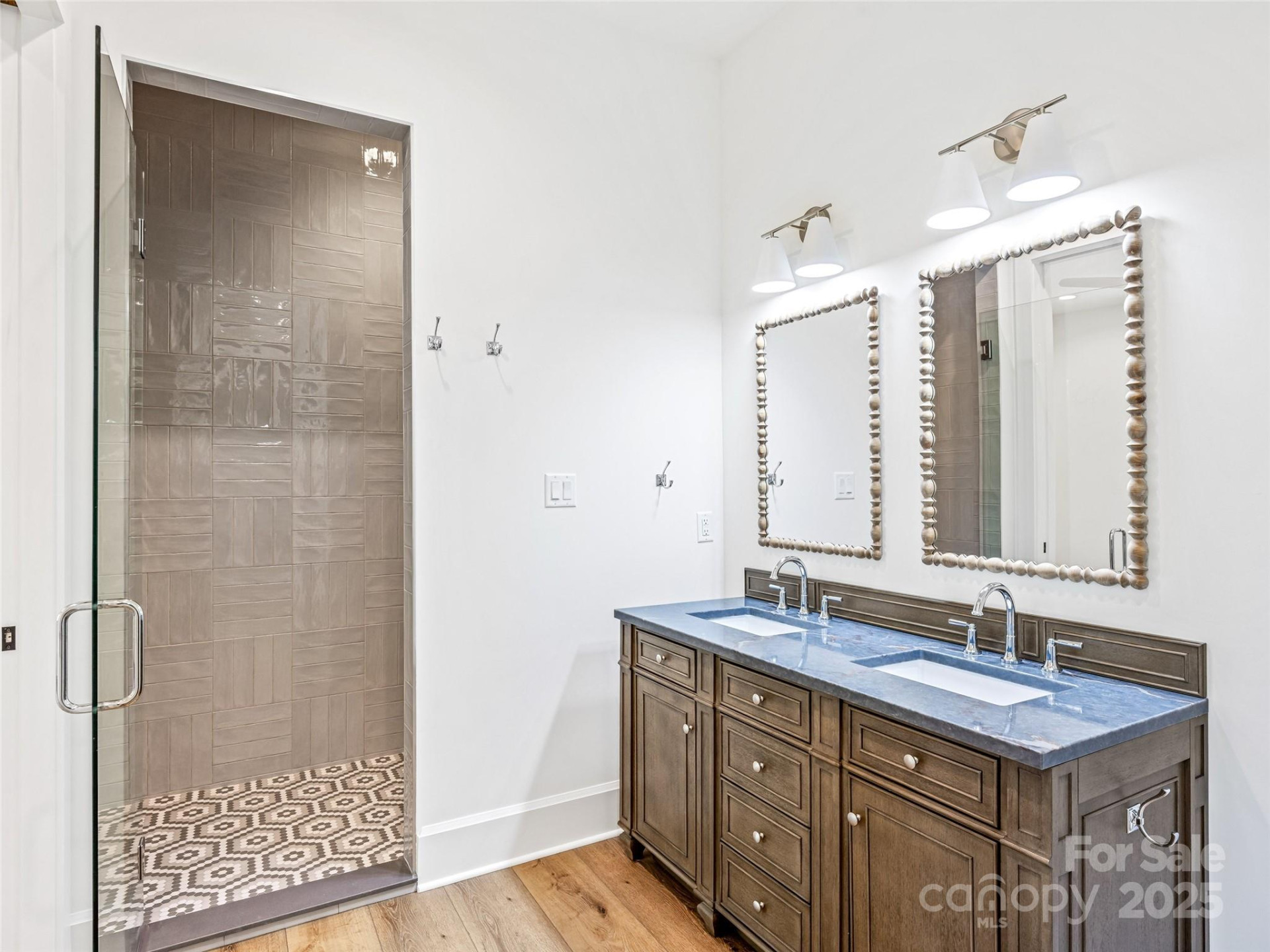 21 Evian Court - Photo 35