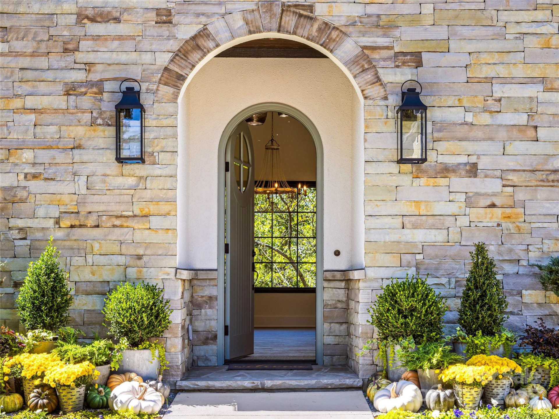 21 Evian Court - Photo 5